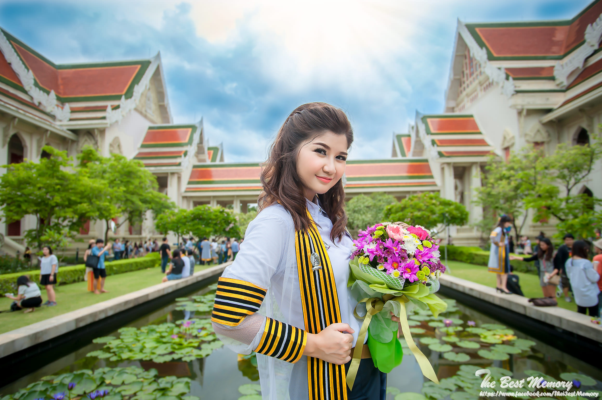 ช่างภาพรับปริญญา ถ่ายรูปรับปริญญา หาช่างภาพ ช่างกล้อง ถ่ายรูปรับปริญญานอกรอบ โดยทีมงานมืออาชีพ