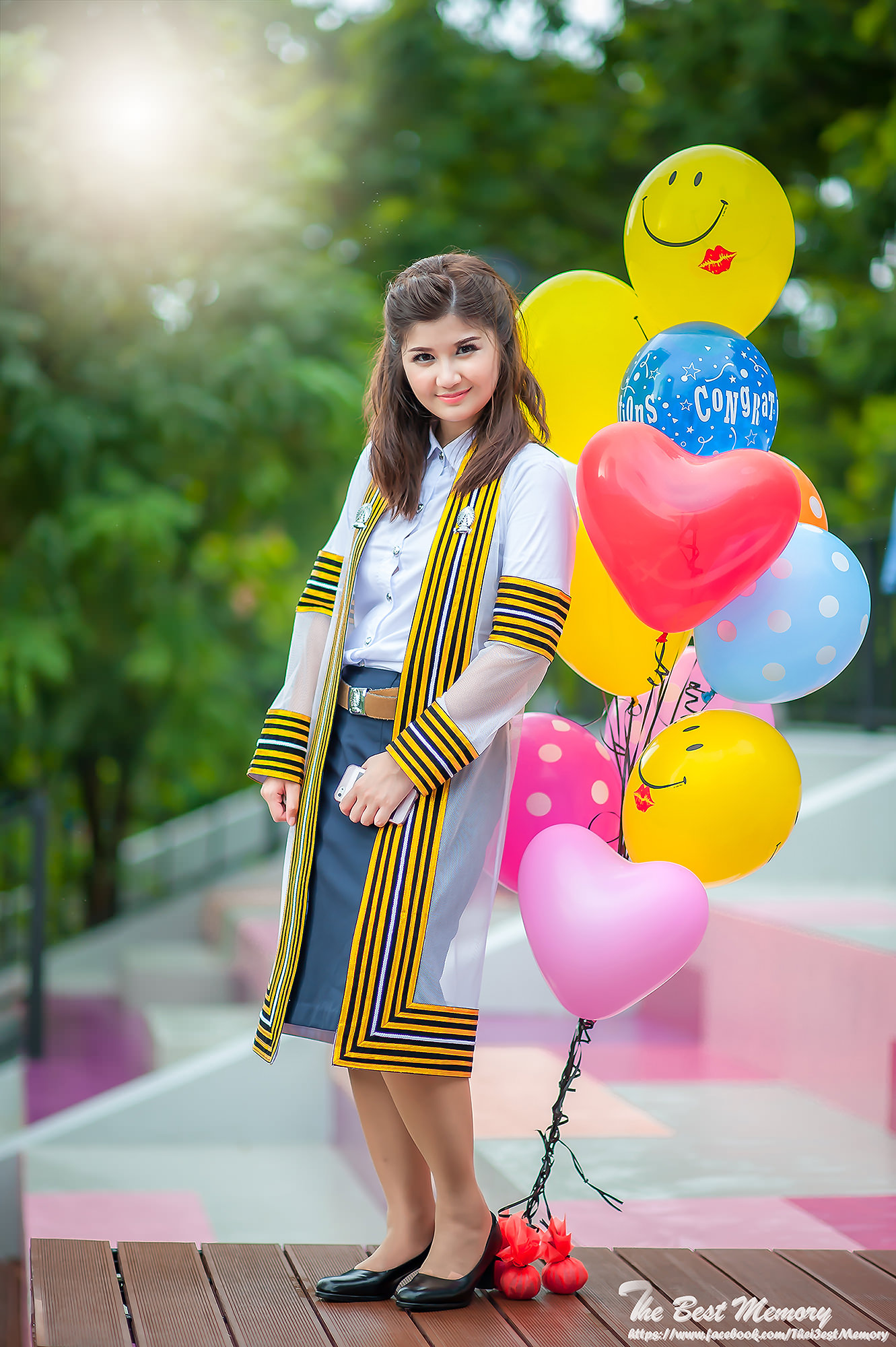 ช่างภาพรับปริญญา ถ่ายรูปรับปริญญา หาช่างภาพ ช่างกล้อง ถ่ายรูปรับปริญญานอกรอบ โดยทีมงานมืออาชีพ