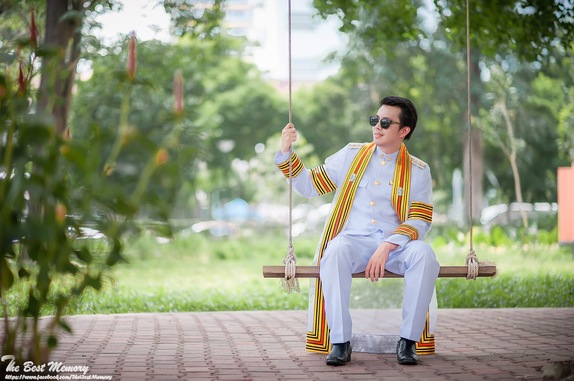 ช่างภาพรับปริญญา ถ่ายรูปรับปริญญา หาช่างภาพ ช่างกล้อง ถ่ายรูปรับปริญญานอกรอบ โดยทีมงานมืออาชีพ