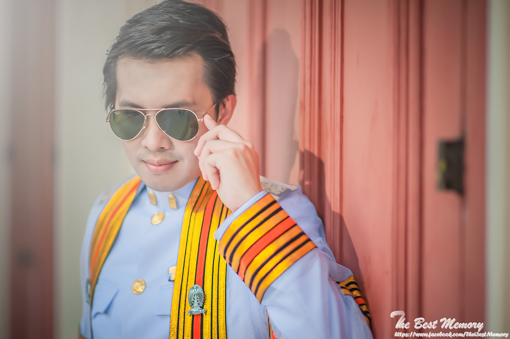 ช่างภาพรับปริญญา ถ่ายรูปรับปริญญา หาช่างภาพ ช่างกล้อง ถ่ายรูปรับปริญญานอกรอบ โดยทีมงานมืออาชีพ