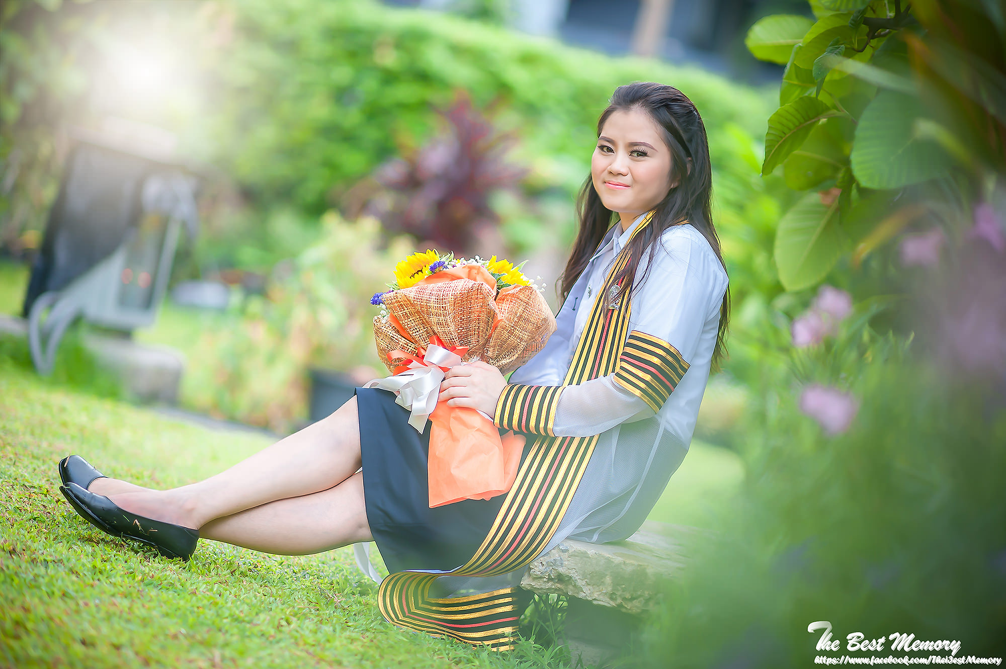 ช่างภาพรับปริญญา ถ่ายรูปรับปริญญา หาช่างภาพ ช่างกล้อง ถ่ายรูปรับปริญญานอกรอบ โดยทีมงานมืออาชีพ