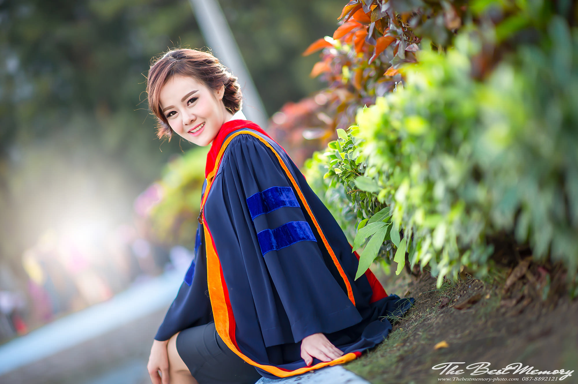 ช่างภาพรับปริญญา ถ่ายรูปรับปริญญา หาช่างภาพ ช่างกล้อง ถ่ายรูปรับปริญญานอกรอบ โดยทีมงานมืออาชีพ