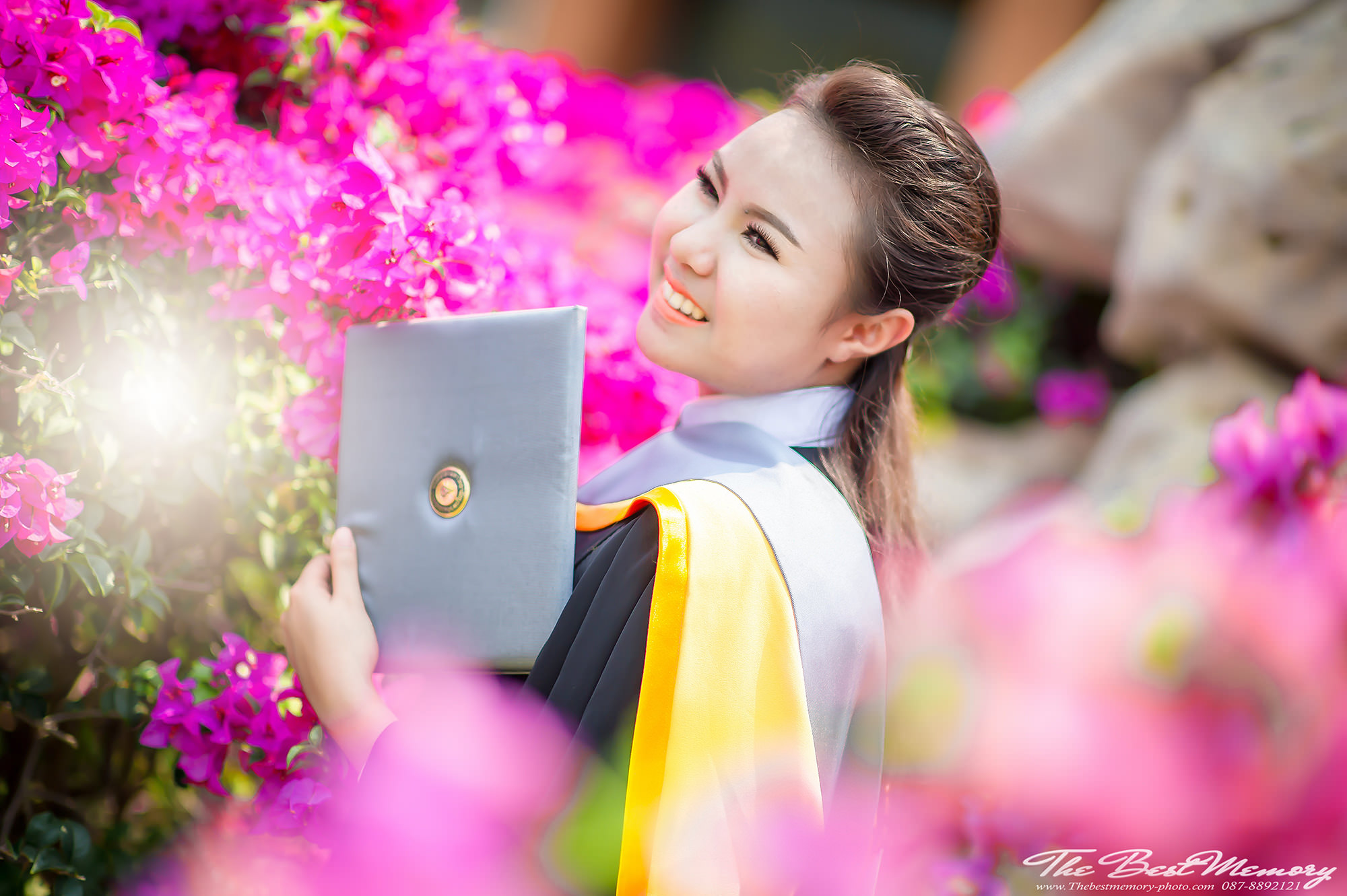 ถ่ายรูปรับปริญญา ช่างภาพรับปริญญา หาช่างภาพ ช่างกล้อง ถ่ายรูปรับปริญญานอกรอบ