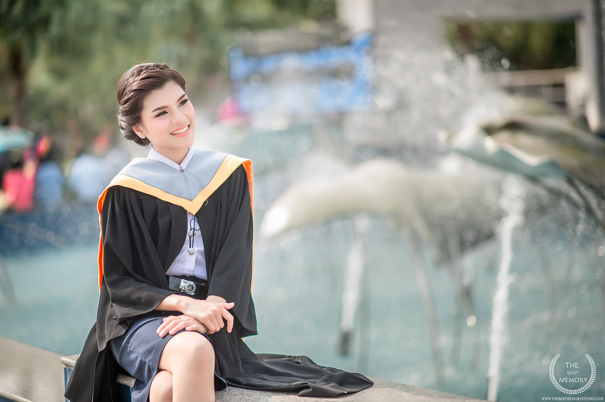 ถ่ายรูปรับปริญญา ช่างภาพรับปริญญา หาช่างภาพ ช่างกล้อง ถ่ายรูปรับปริญญานอกรอบ