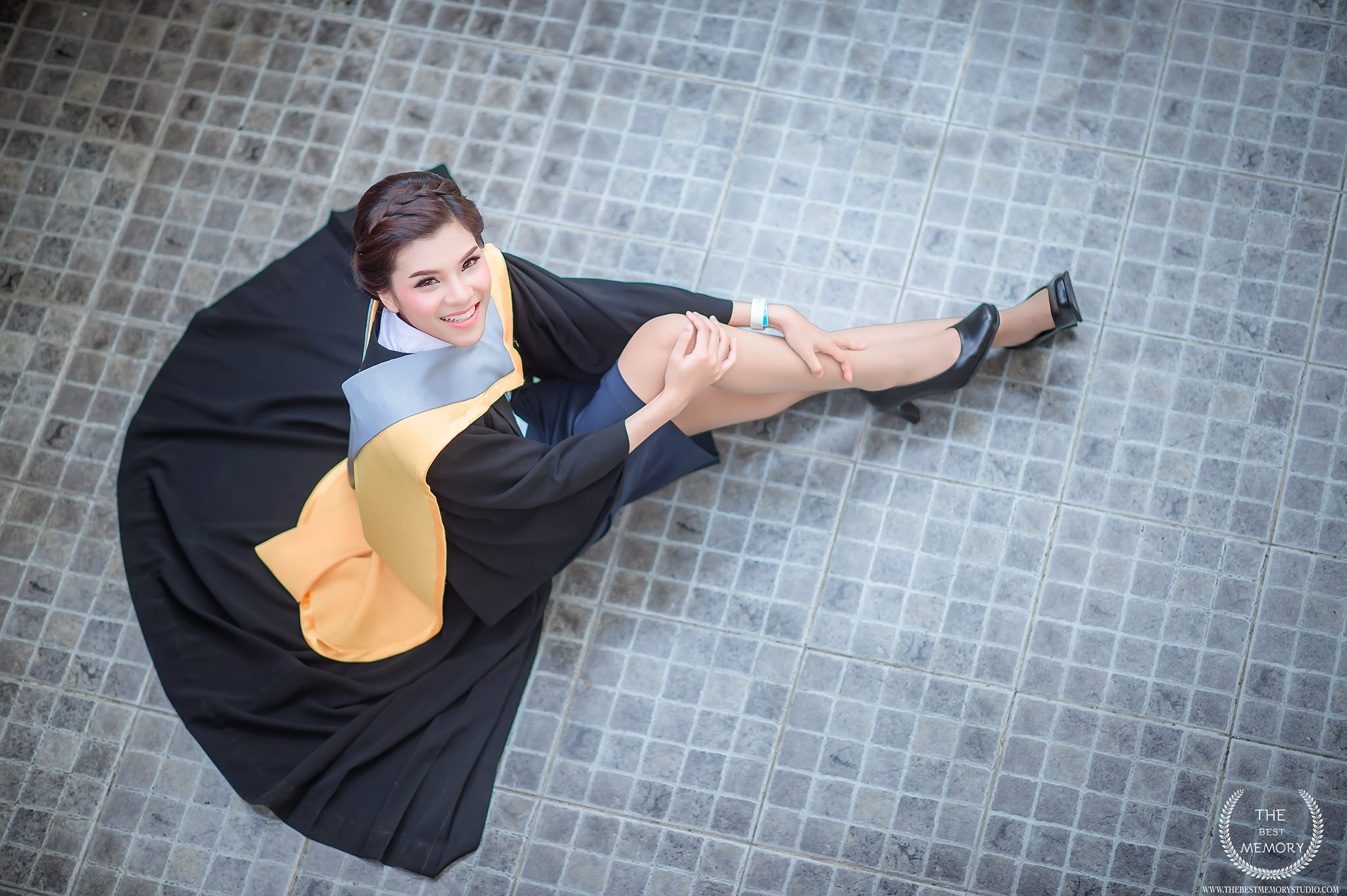 ช่างภาพรับปริญญา ถ่ายรูปรับปริญญา หาช่างภาพ ช่างกล้อง ถ่ายรูปรับปริญญานอกรอบ โดยทีมงานมืออาชีพ