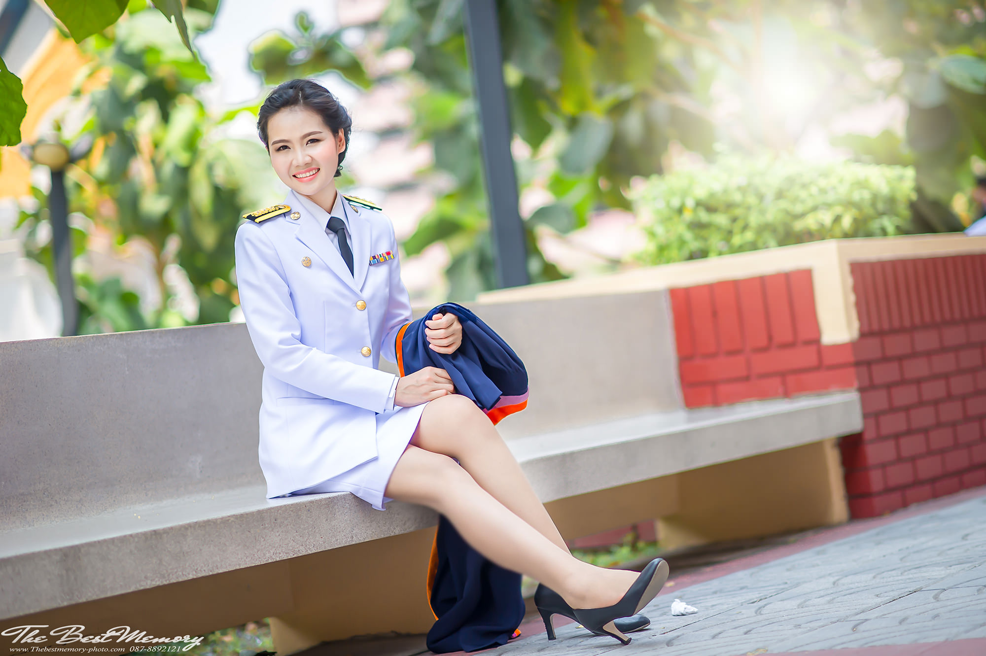 ช่างภาพรับปริญญา ถ่ายรูปรับปริญญา หาช่างภาพ ช่างกล้อง ถ่ายรูปรับปริญญานอกรอบ โดยทีมงานมืออาชีพ