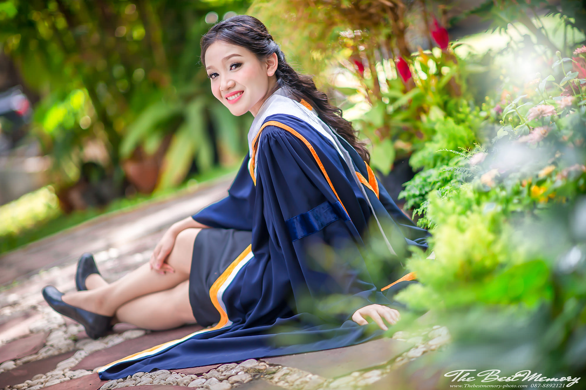 ช่างภาพรับปริญญา ถ่ายรูปรับปริญญา หาช่างภาพ ช่างกล้อง ถ่ายรูปรับปริญญานอกรอบ โดยทีมงานมืออาชีพ