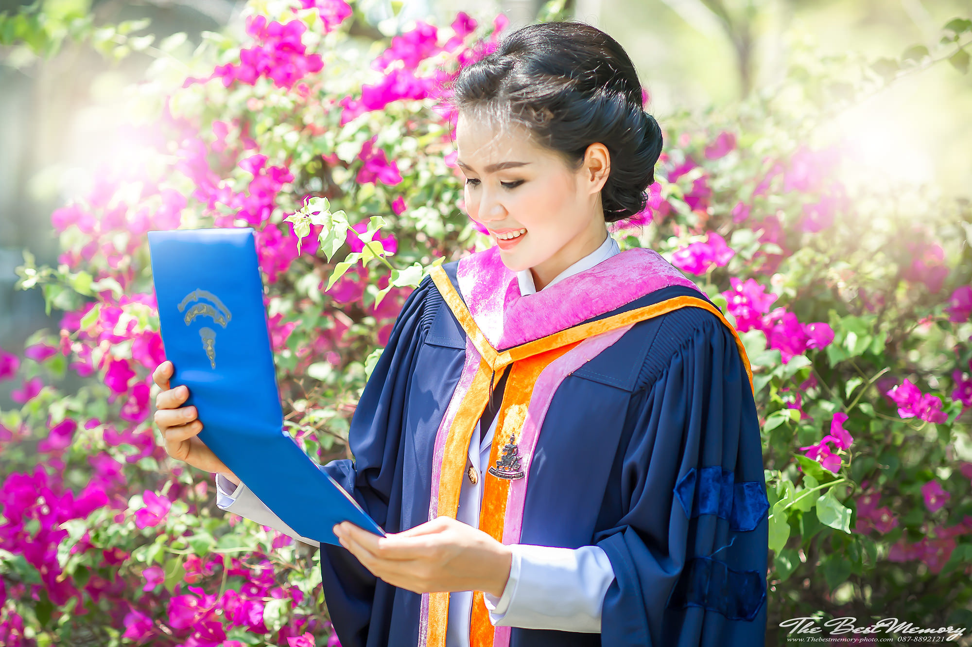 ช่างภาพรับปริญญา ถ่ายรูปรับปริญญา หาช่างภาพ ช่างกล้อง ถ่ายรูปรับปริญญานอกรอบ โดยทีมงานมืออาชีพ