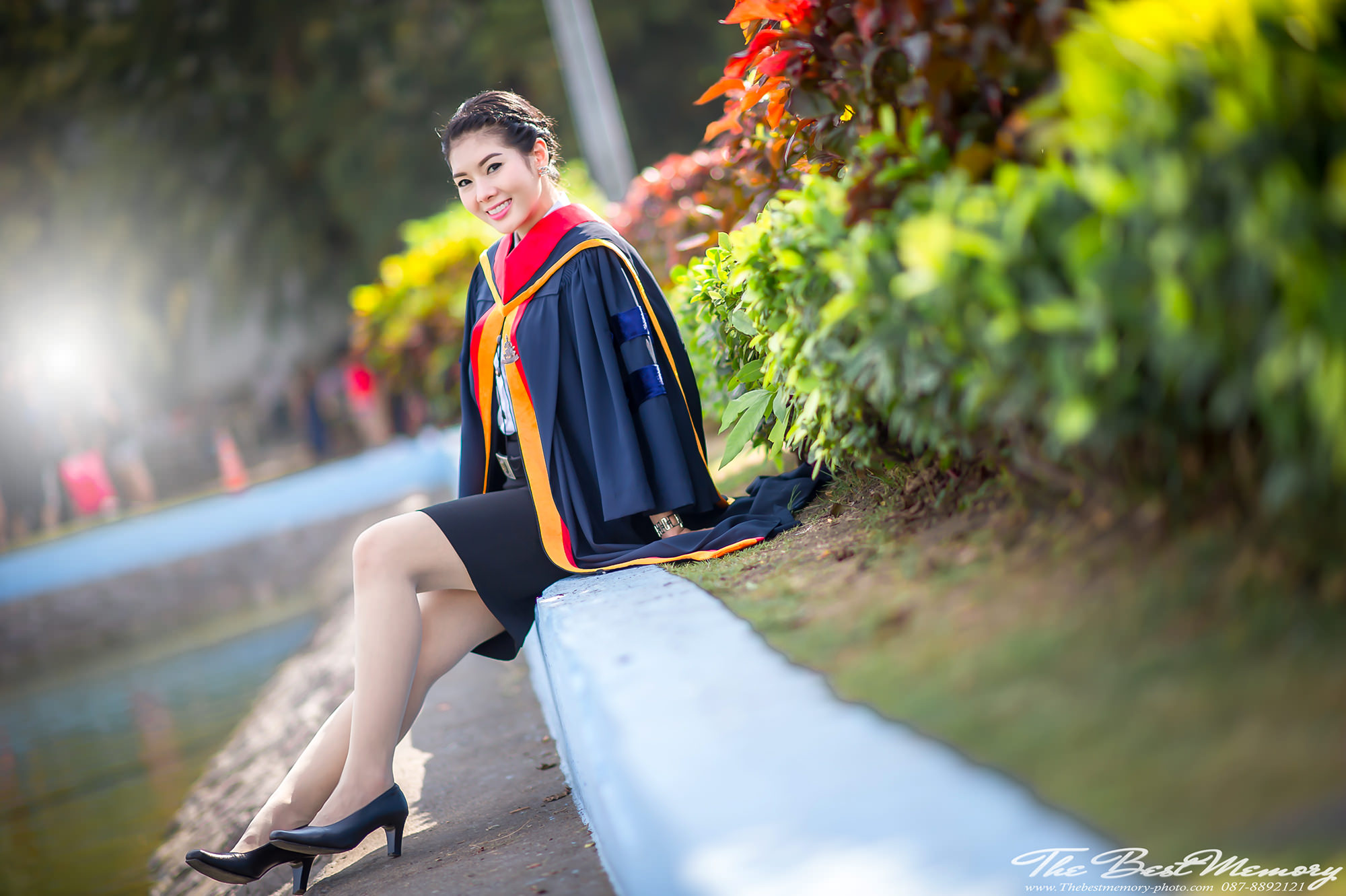 ช่างภาพรับปริญญา ถ่ายรูปรับปริญญา หาช่างภาพ ช่างกล้อง ถ่ายรูปรับปริญญานอกรอบ โดยทีมงานมืออาชีพ