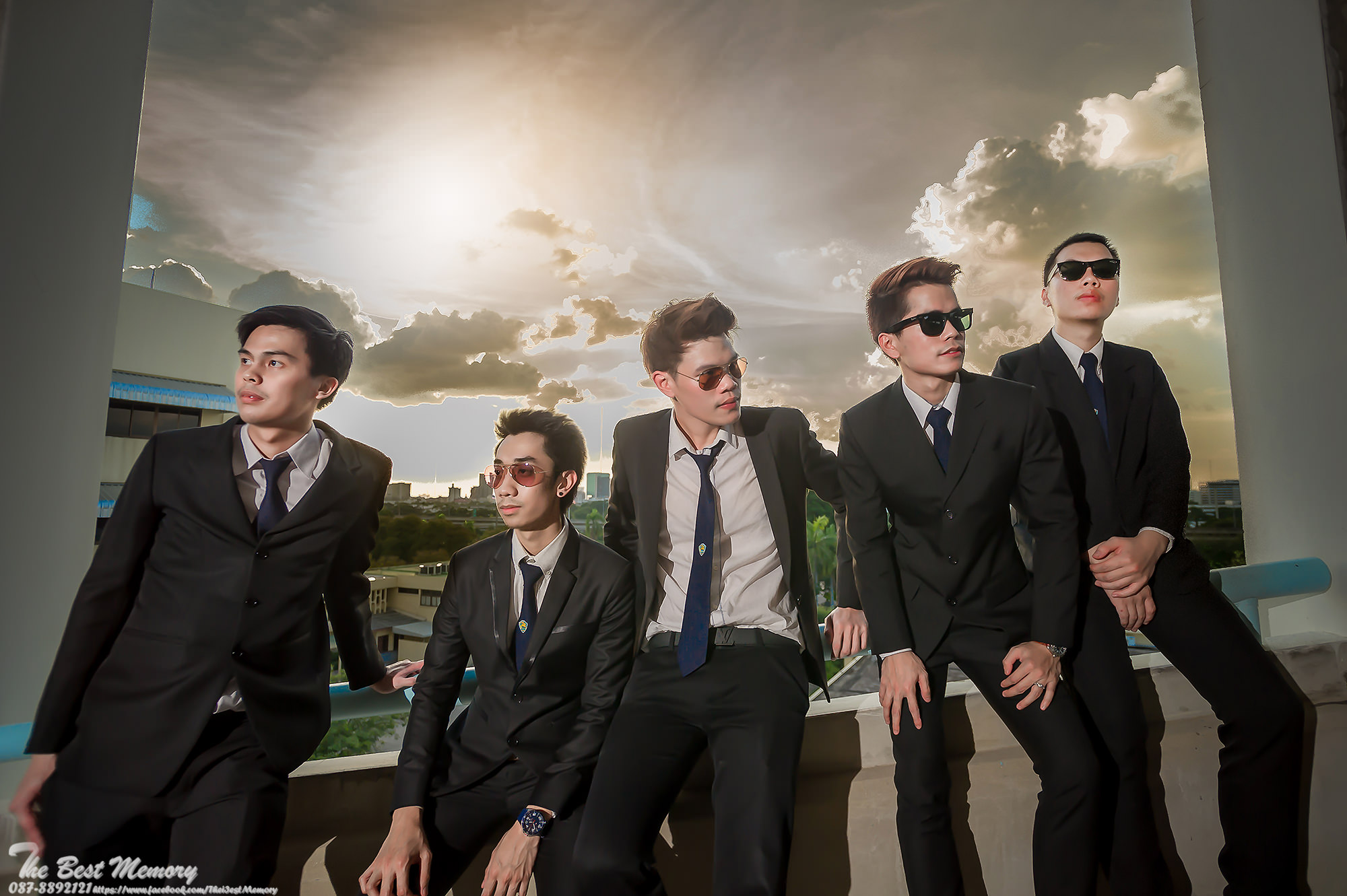 ช่างภาพรับปริญญา ถ่ายรูปรับปริญญา หาช่างภาพ ช่างกล้อง ถ่ายรูปรับปริญญานอกรอบ โดยทีมงานมืออาชีพ