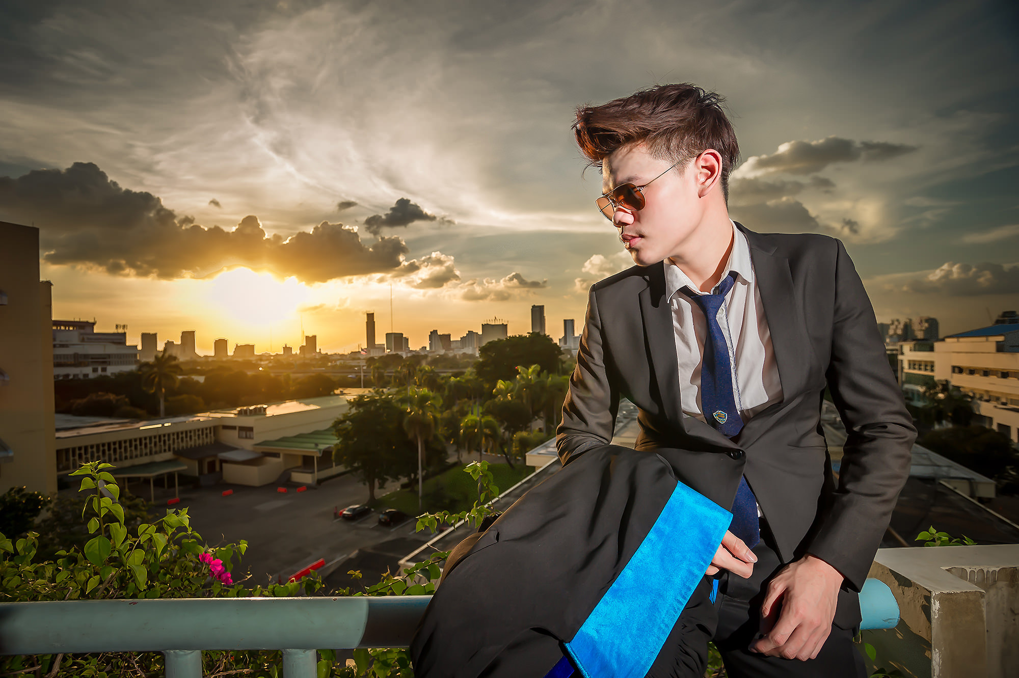 ช่างภาพรับปริญญา ถ่ายรูปรับปริญญา หาช่างภาพ ช่างกล้อง ถ่ายรูปรับปริญญานอกรอบ โดยทีมงานมืออาชีพ