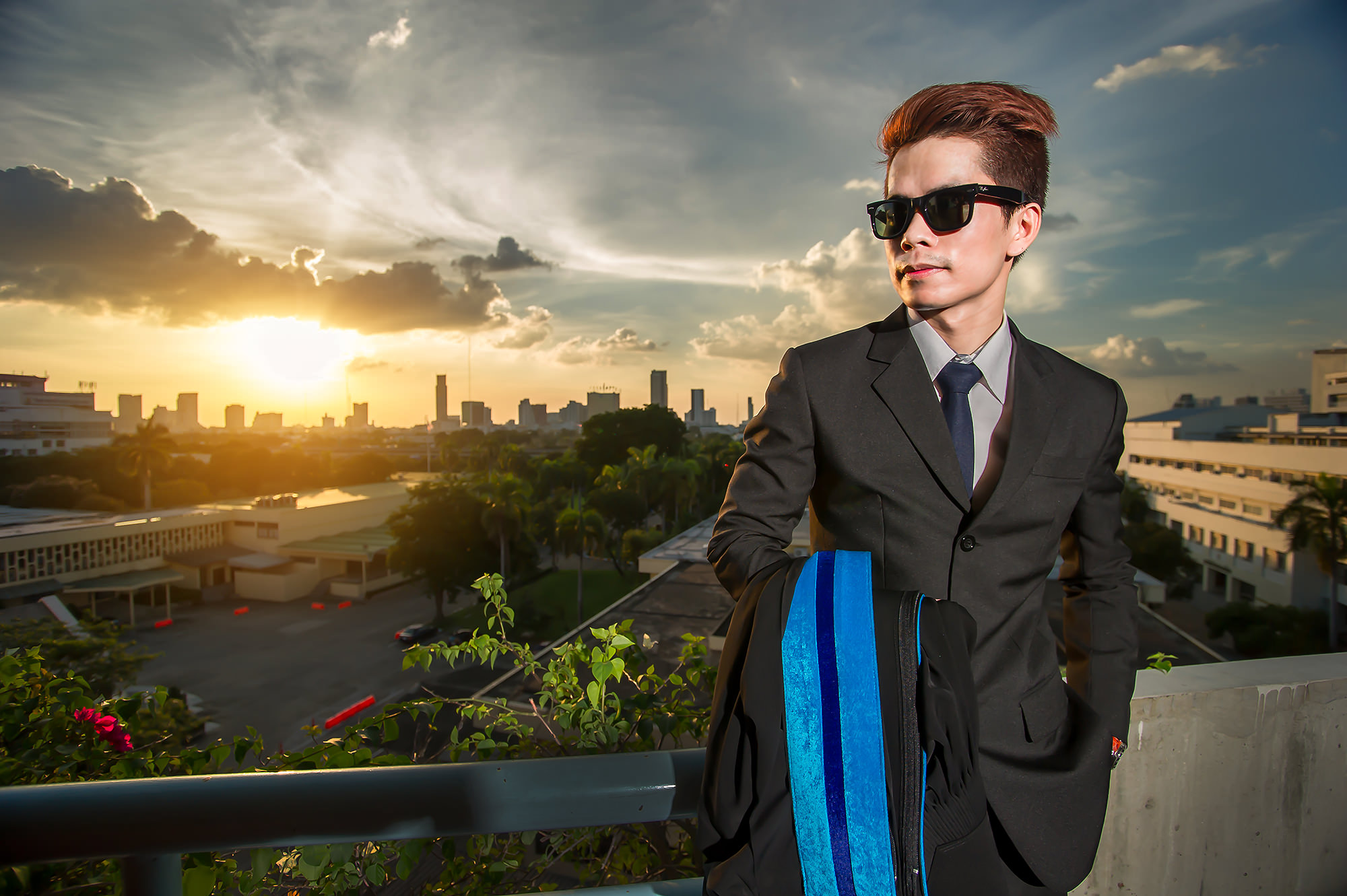 ช่างภาพรับปริญญา ถ่ายรูปรับปริญญา หาช่างภาพ ช่างกล้อง ถ่ายรูปรับปริญญานอกรอบ โดยทีมงานมืออาชีพ