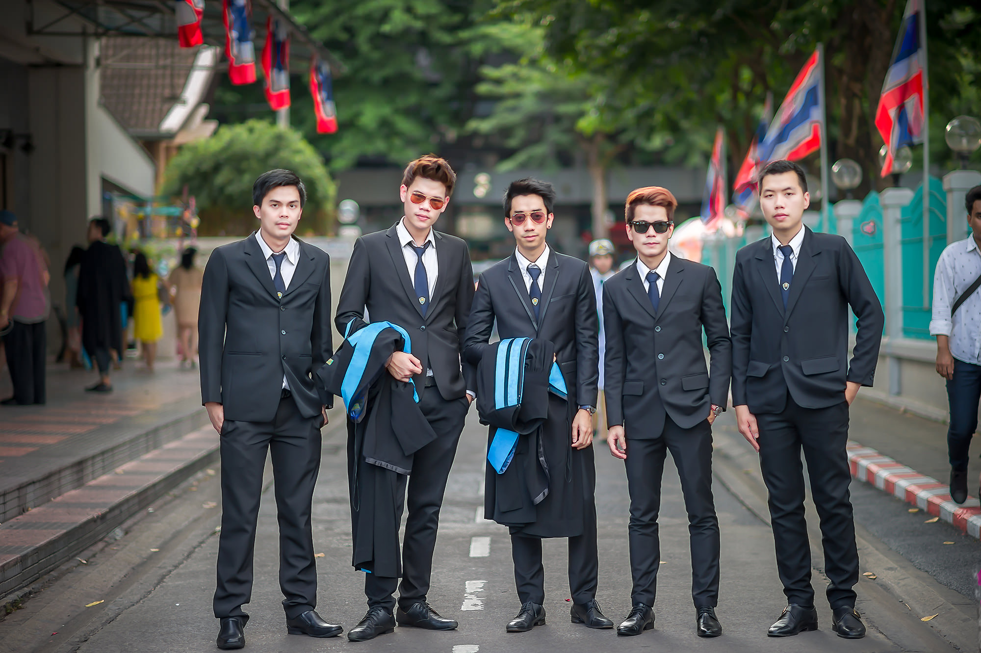 ช่างภาพรับปริญญา ถ่ายรูปรับปริญญา หาช่างภาพ ช่างกล้อง ถ่ายรูปรับปริญญานอกรอบ โดยทีมงานมืออาชีพ