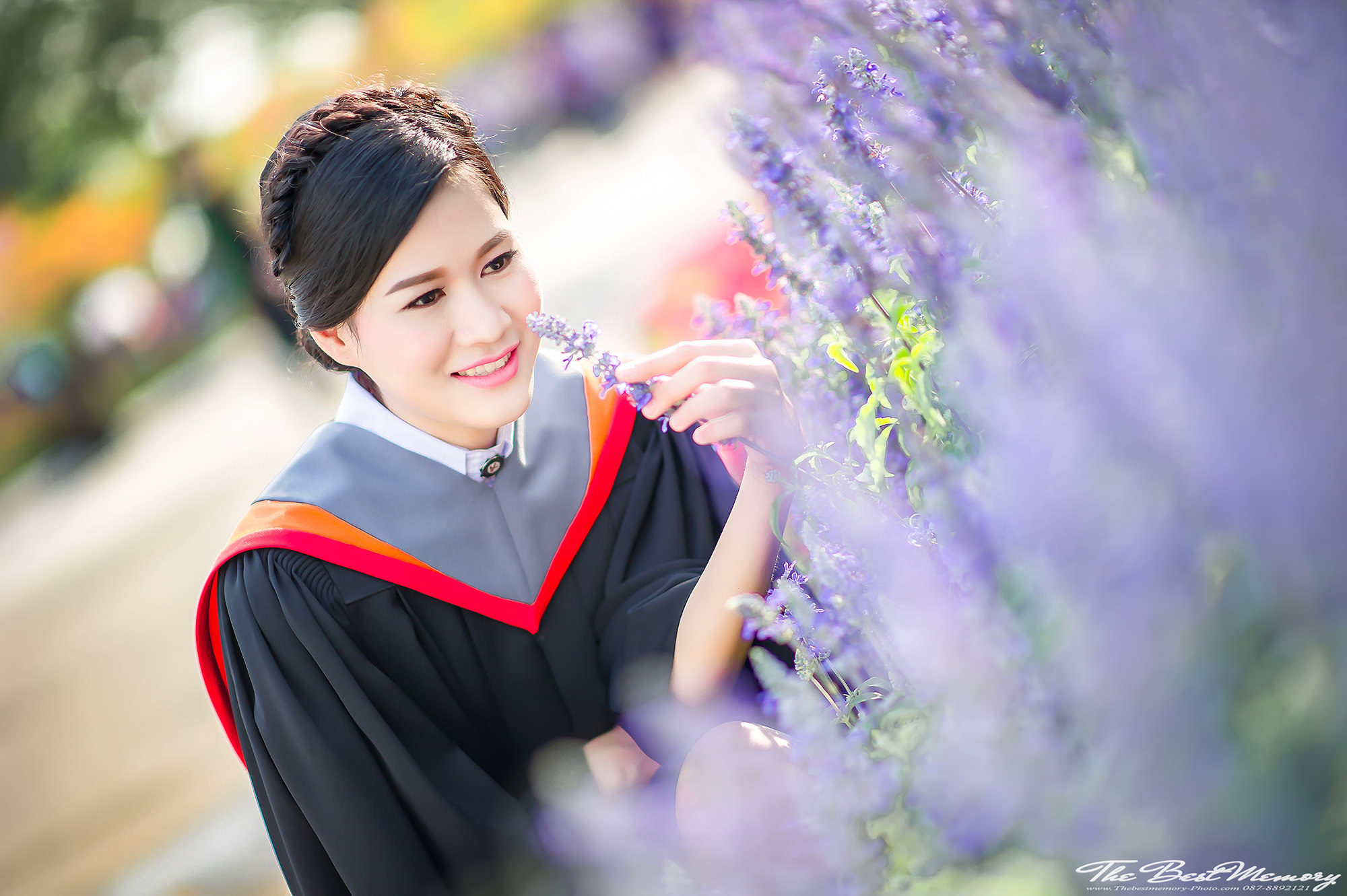 ถ่ายรูปรับปริญญา ช่างภาพรับปริญญา หาช่างภาพ ช่างกล้อง ถ่ายรูปรับปริญญานอกรอบ