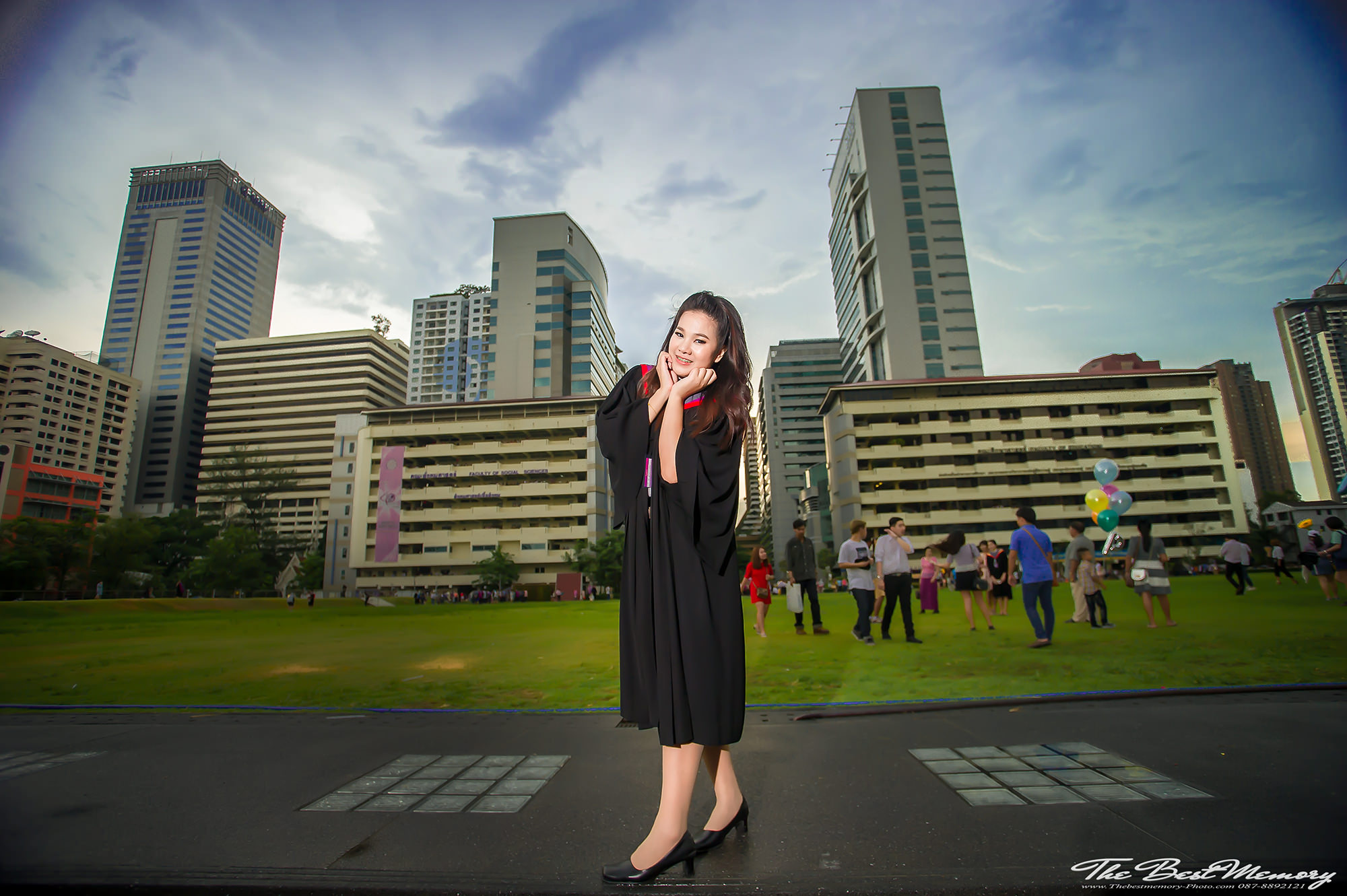 ถ่ายรูปรับปริญญา ช่างภาพรับปริญญา หาช่างภาพ ช่างกล้อง ถ่ายรูปรับปริญญานอกรอบ