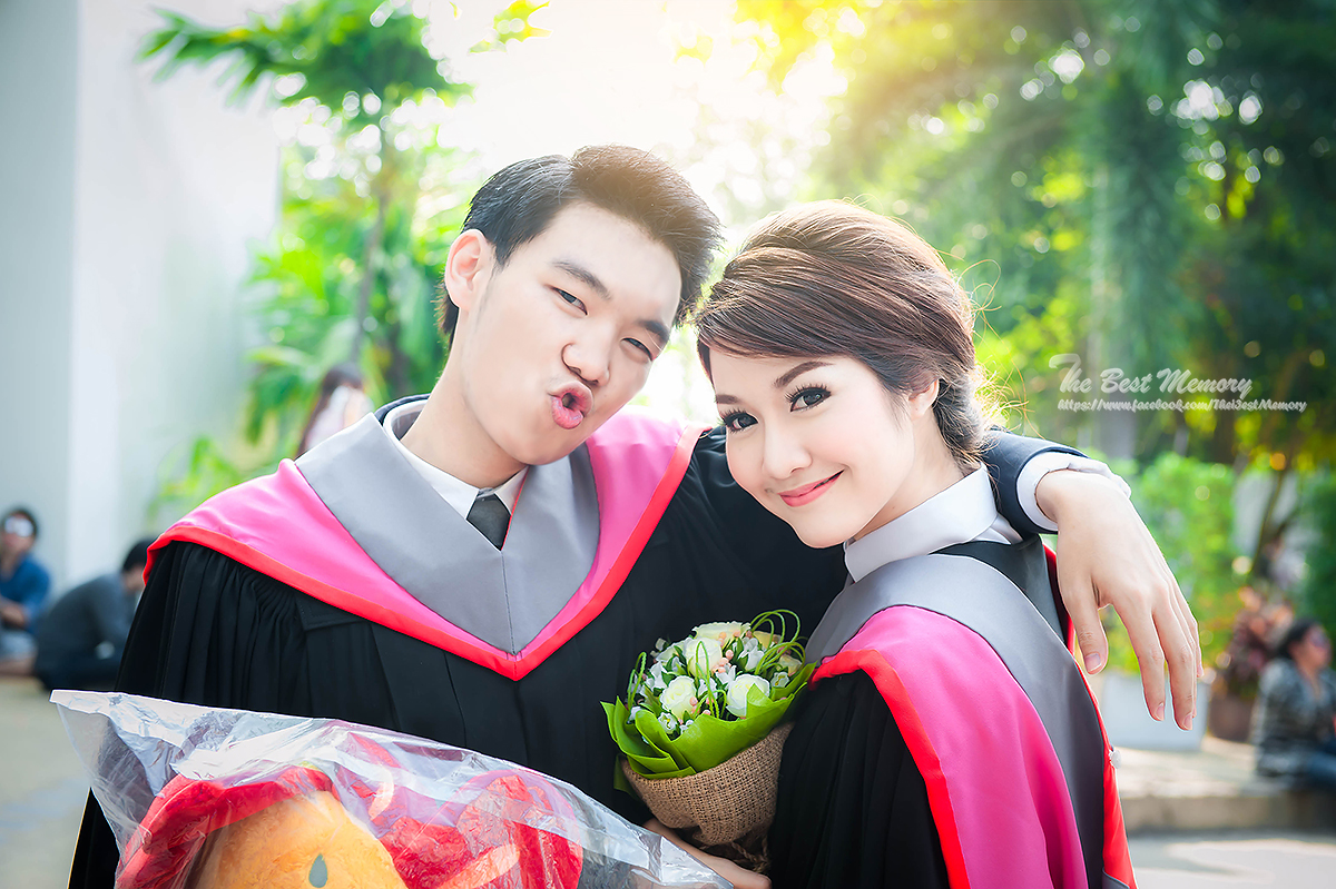 ถ่ายรูปรับปริญญา ช่างภาพรับปริญญา หาช่างภาพ ช่างกล้อง ถ่ายรูปรับปริญญานอกรอบ