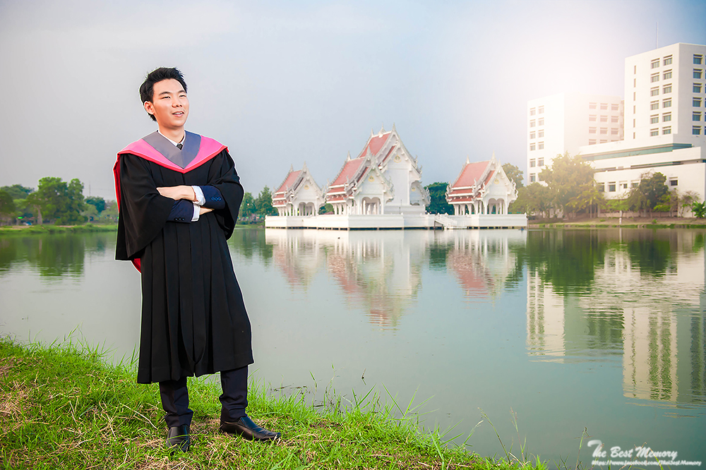 ถ่ายรูปรับปริญญา ช่างภาพรับปริญญา หาช่างภาพ ช่างกล้อง ถ่ายรูปรับปริญญานอกรอบ
