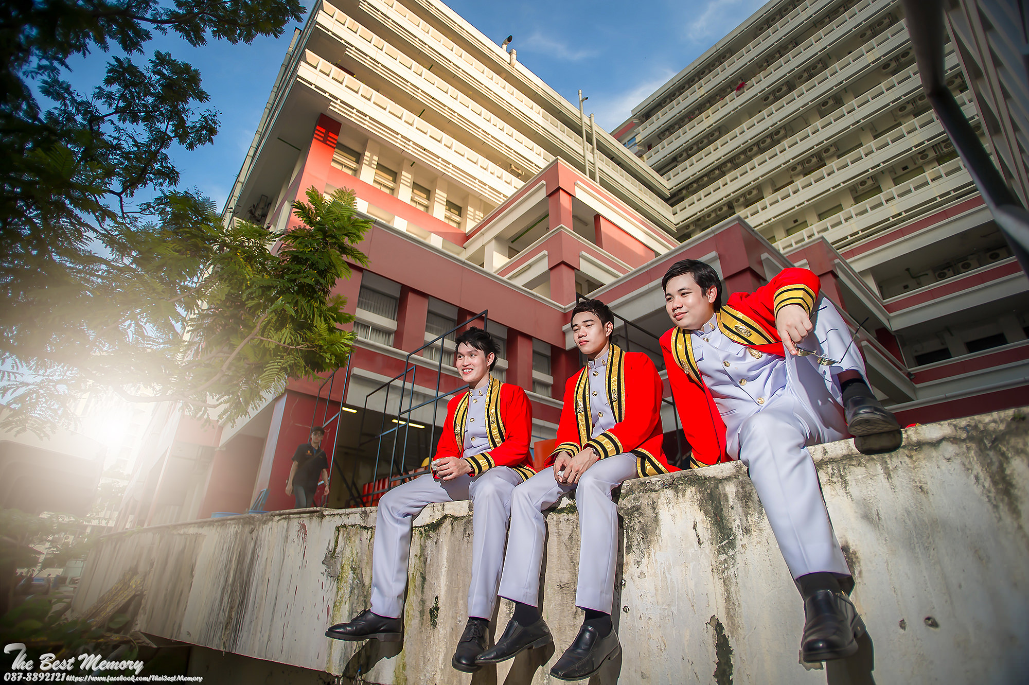 ถ่ายรูปรับปริญญา ช่างภาพรับปริญญา หาช่างภาพ ช่างกล้อง ถ่ายรูปรับปริญญานอกรอบ