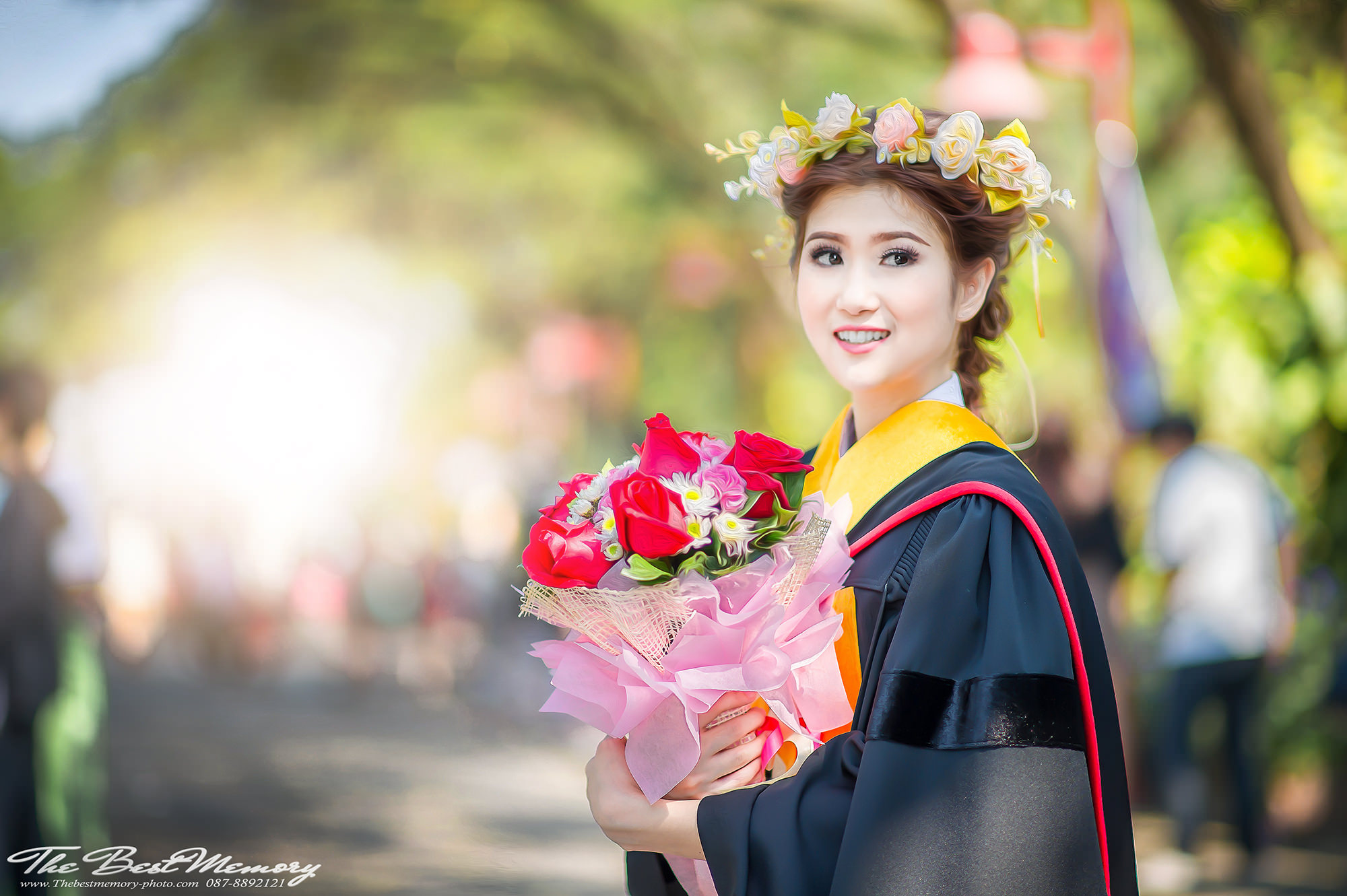 ถ่ายรูปรับปริญญา ช่างภาพรับปริญญา หาช่างภาพ ช่างกล้อง ถ่ายรูปรับปริญญานอกรอบ