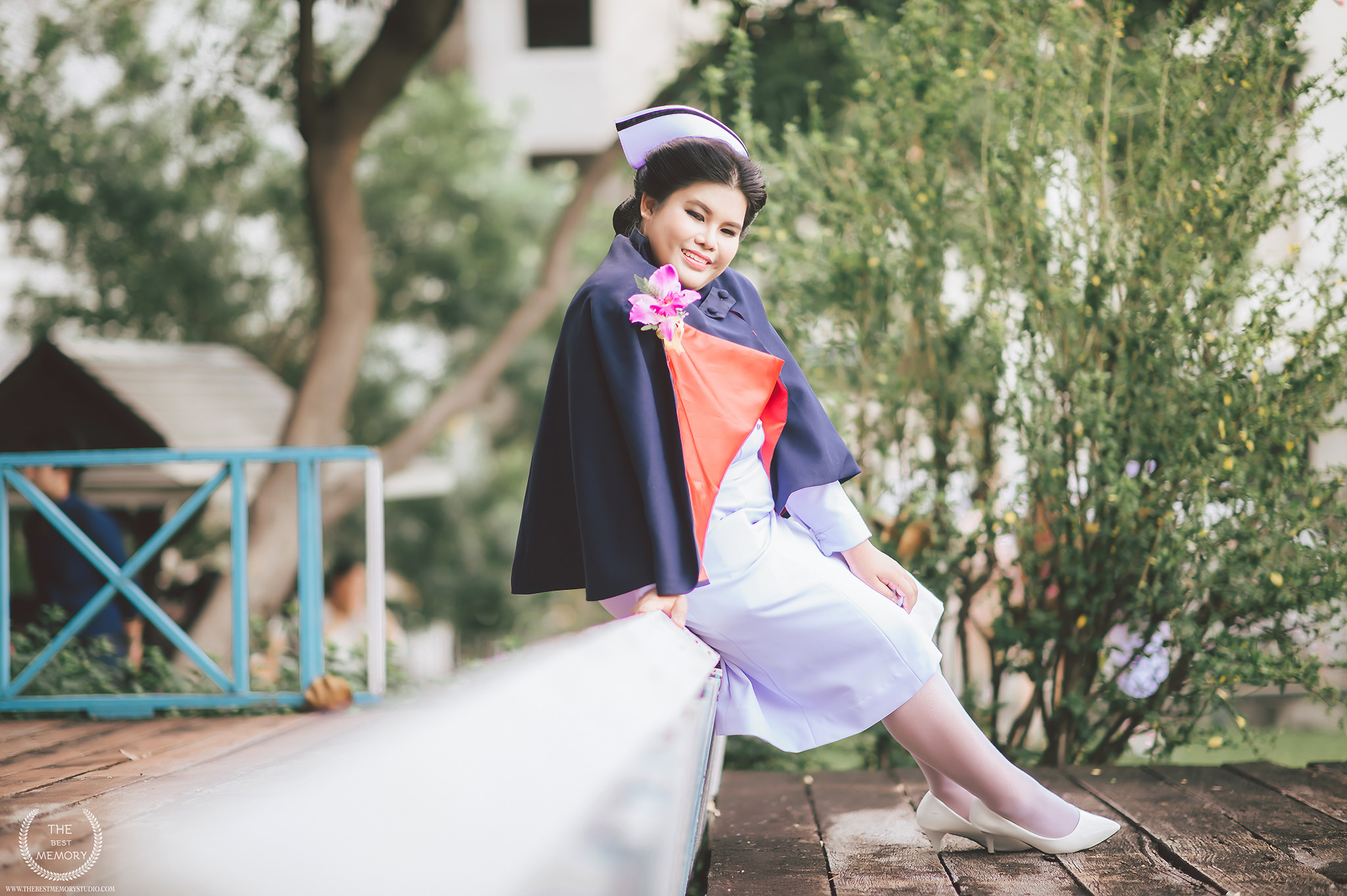 ช่างภาพรับปริญญา ถ่ายรูปรับปริญญา หาช่างภาพ ช่างกล้อง ถ่ายรูปรับปริญญานอกรอบ โดยทีมงานมืออาชีพ