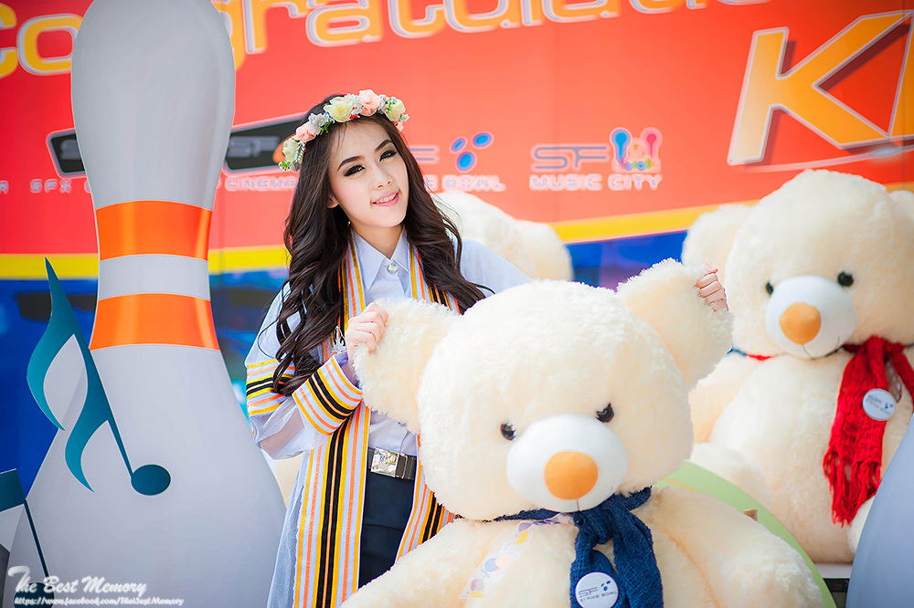 ช่างภาพรับปริญญา ถ่ายรูปรับปริญญา หาช่างภาพ ช่างกล้อง ถ่ายรูปรับปริญญานอกรอบ โดยทีมงานมืออาชีพ