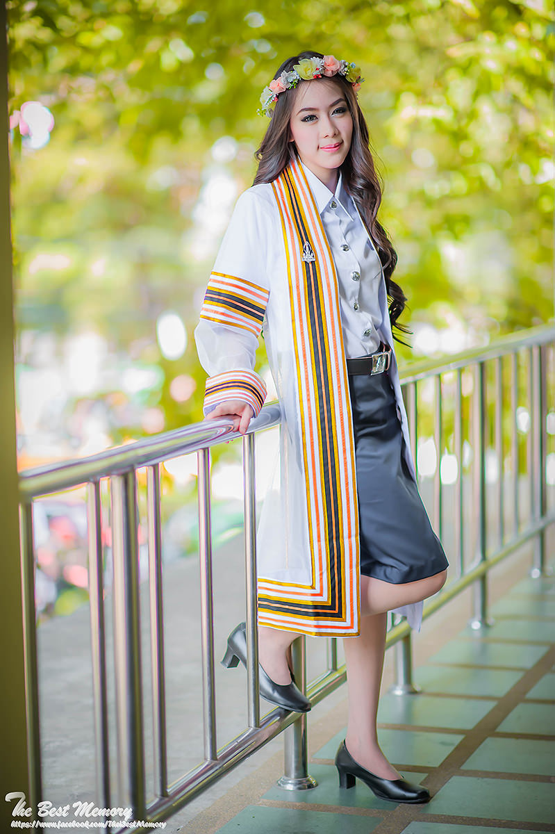 ช่างภาพรับปริญญา ถ่ายรูปรับปริญญา หาช่างภาพ ช่างกล้อง ถ่ายรูปรับปริญญานอกรอบ โดยทีมงานมืออาชีพ