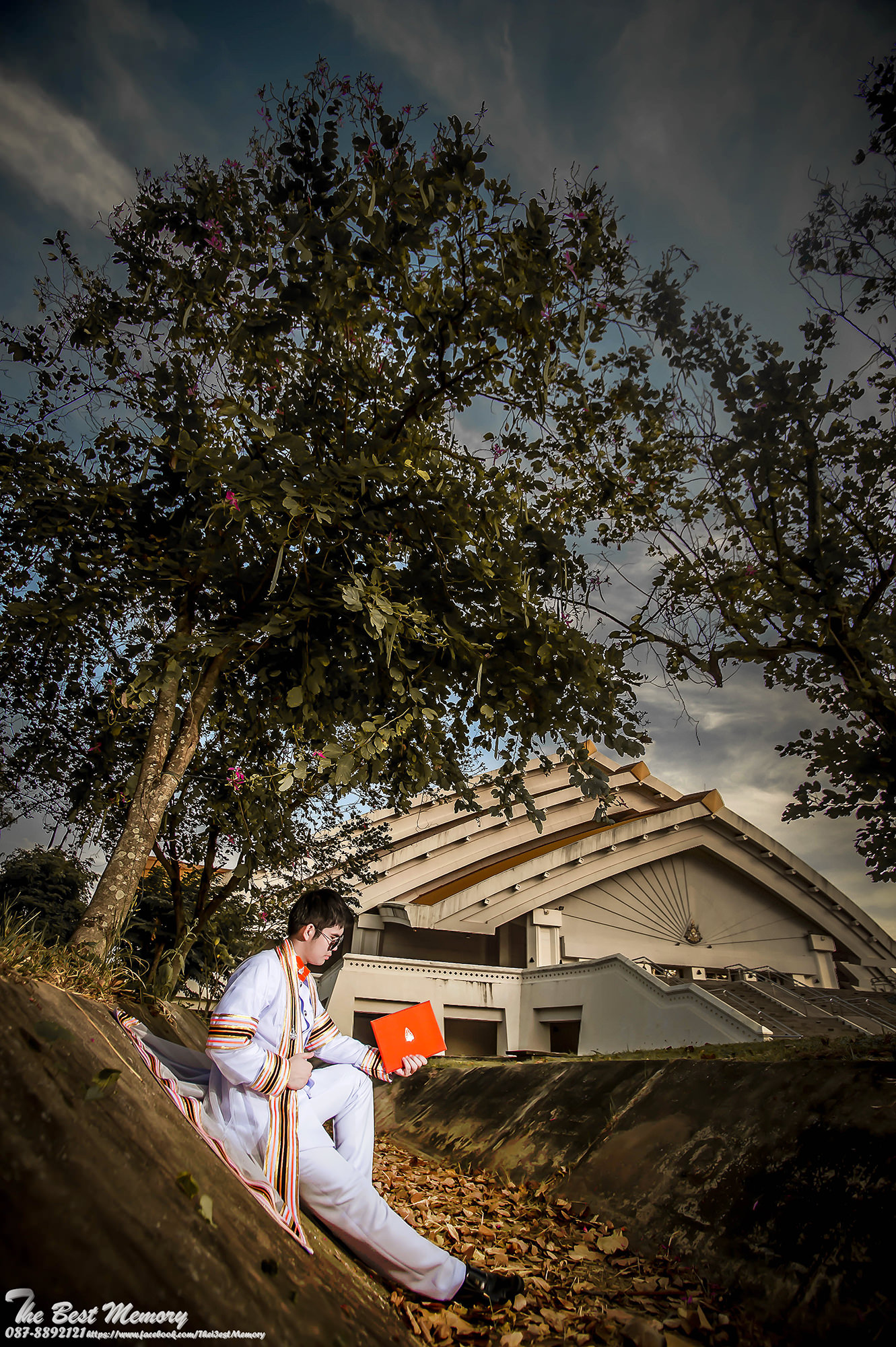 ช่างภาพรับปริญญา ถ่ายรูปรับปริญญา หาช่างภาพ ช่างกล้อง ถ่ายรูปรับปริญญานอกรอบ โดยทีมงานมืออาชีพ