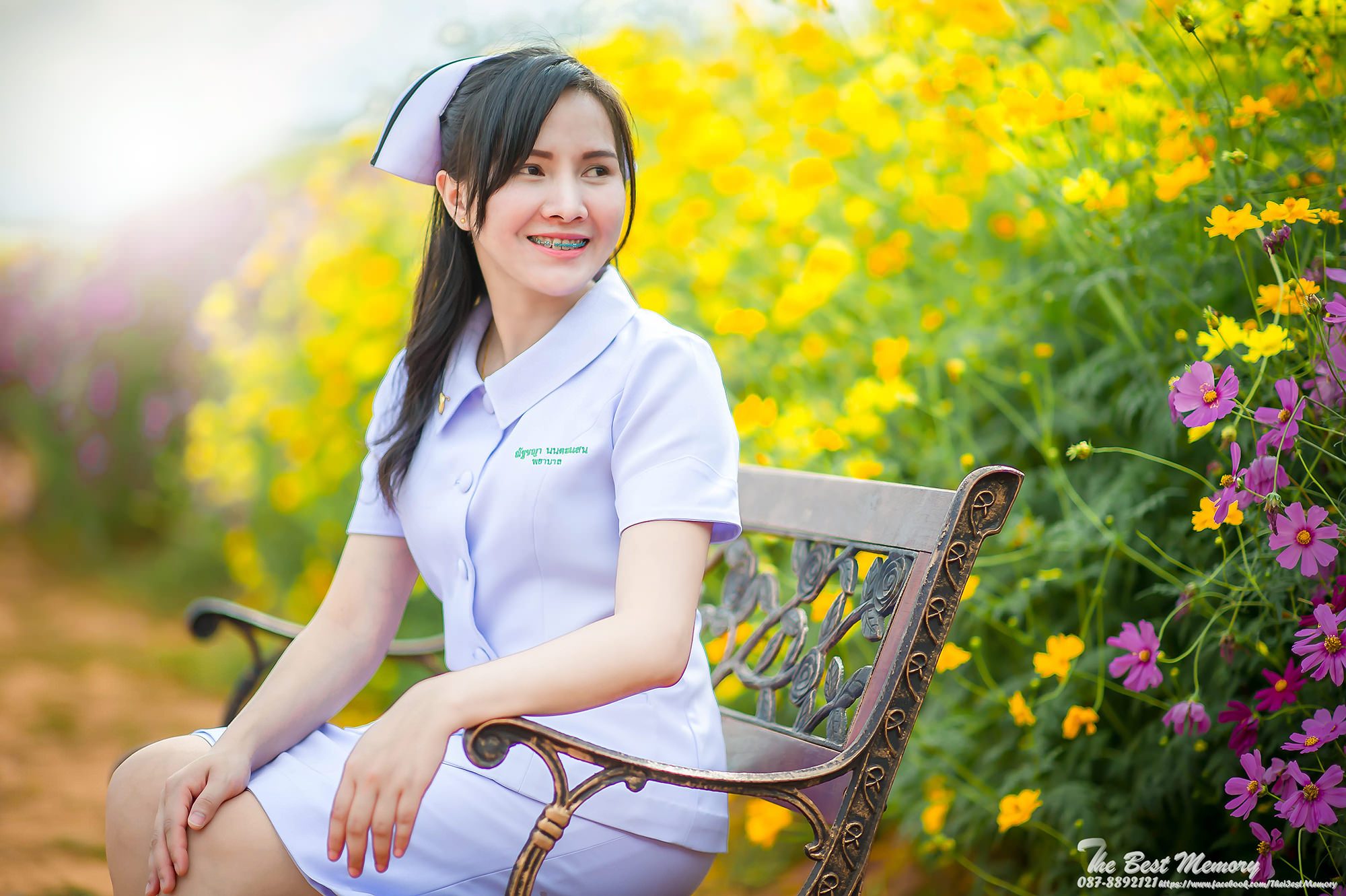 ช่างภาพรับปริญญา ถ่ายรูปรับปริญญา หาช่างภาพ ช่างกล้อง ถ่ายรูปรับปริญญานอกรอบ โดยทีมงานมืออาชีพ