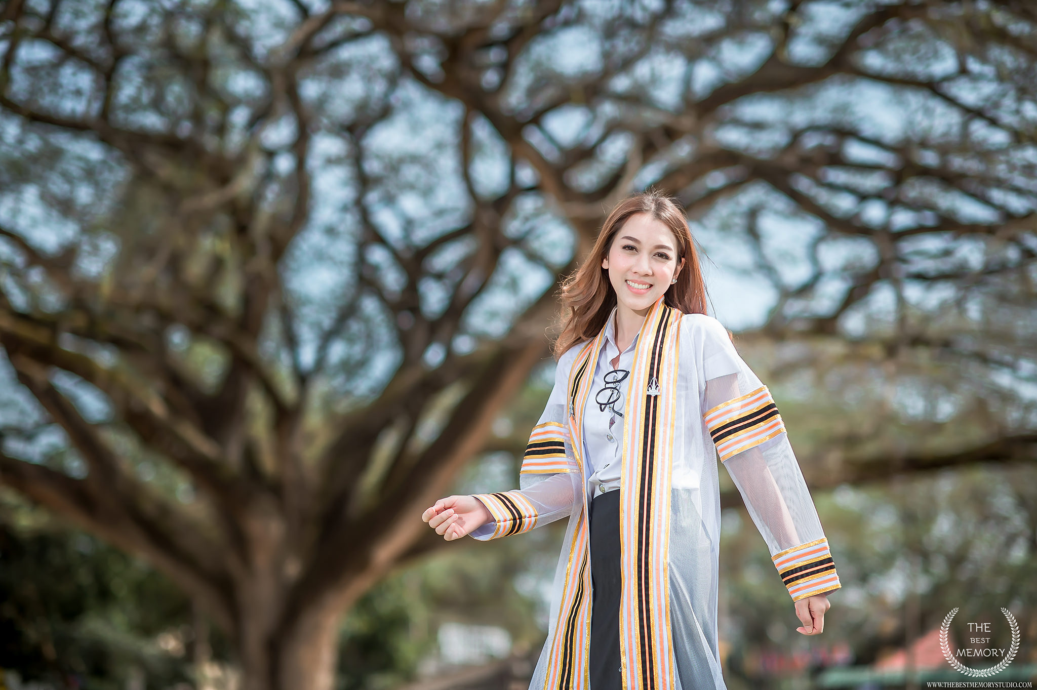 ช่างภาพรับปริญญา ถ่ายรูปรับปริญญา หาช่างภาพ ช่างกล้อง ถ่ายรูปรับปริญญานอกรอบ โดยทีมงานมืออาชีพ