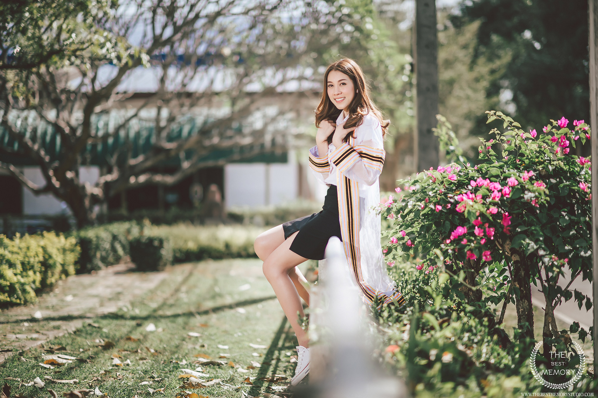 ช่างภาพรับปริญญา ถ่ายรูปรับปริญญา หาช่างภาพ ช่างกล้อง ถ่ายรูปรับปริญญานอกรอบ โดยทีมงานมืออาชีพ