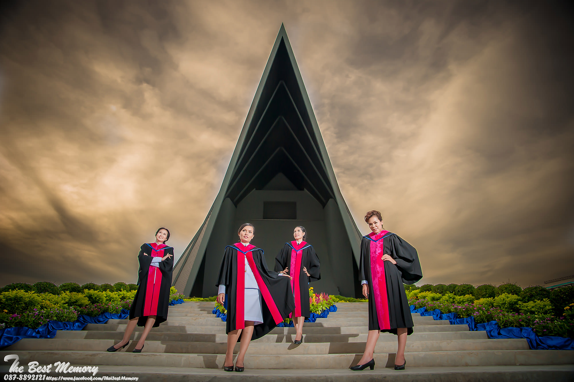 ช่างภาพรับปริญญา ถ่ายรูปรับปริญญา หาช่างภาพ ช่างกล้อง ถ่ายรูปรับปริญญานอกรอบ โดยทีมงานมืออาชีพ