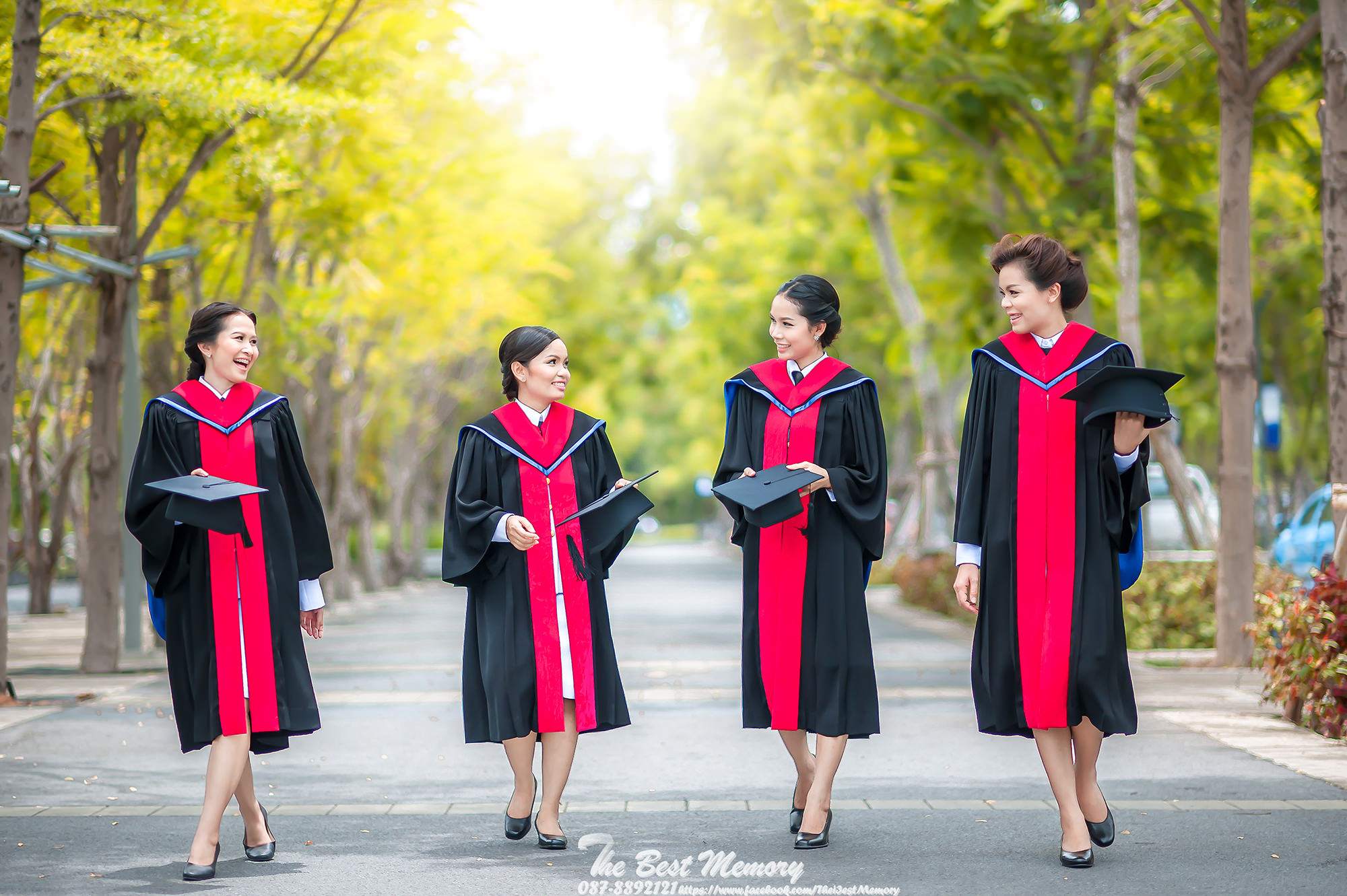 ช่างภาพรับปริญญา ถ่ายรูปรับปริญญา หาช่างภาพ ช่างกล้อง ถ่ายรูปรับปริญญานอกรอบ โดยทีมงานมืออาชีพ