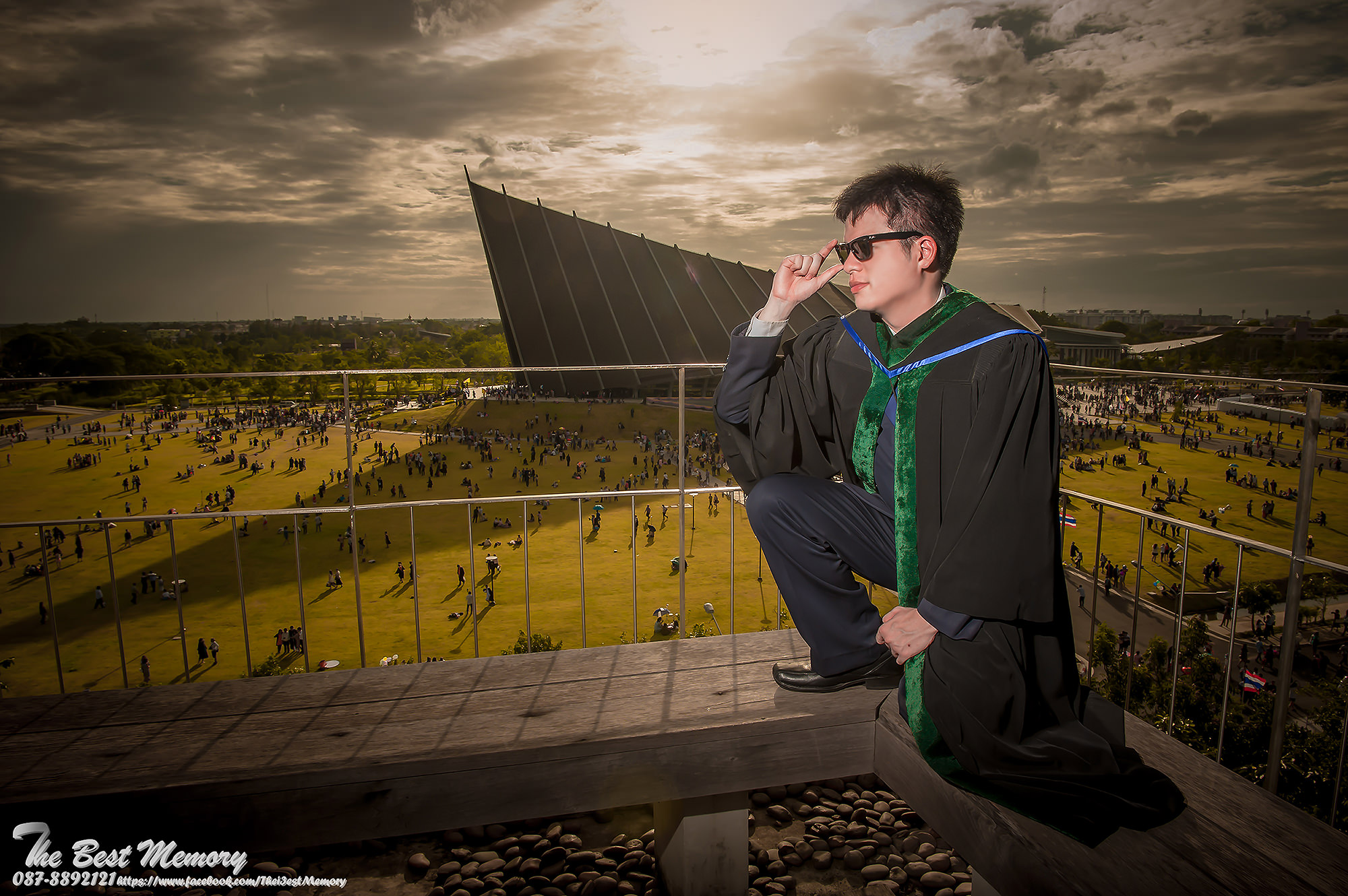 ช่างภาพรับปริญญา ถ่ายรูปรับปริญญา หาช่างภาพ ช่างกล้อง ถ่ายรูปรับปริญญานอกรอบ โดยทีมงานมืออาชีพ