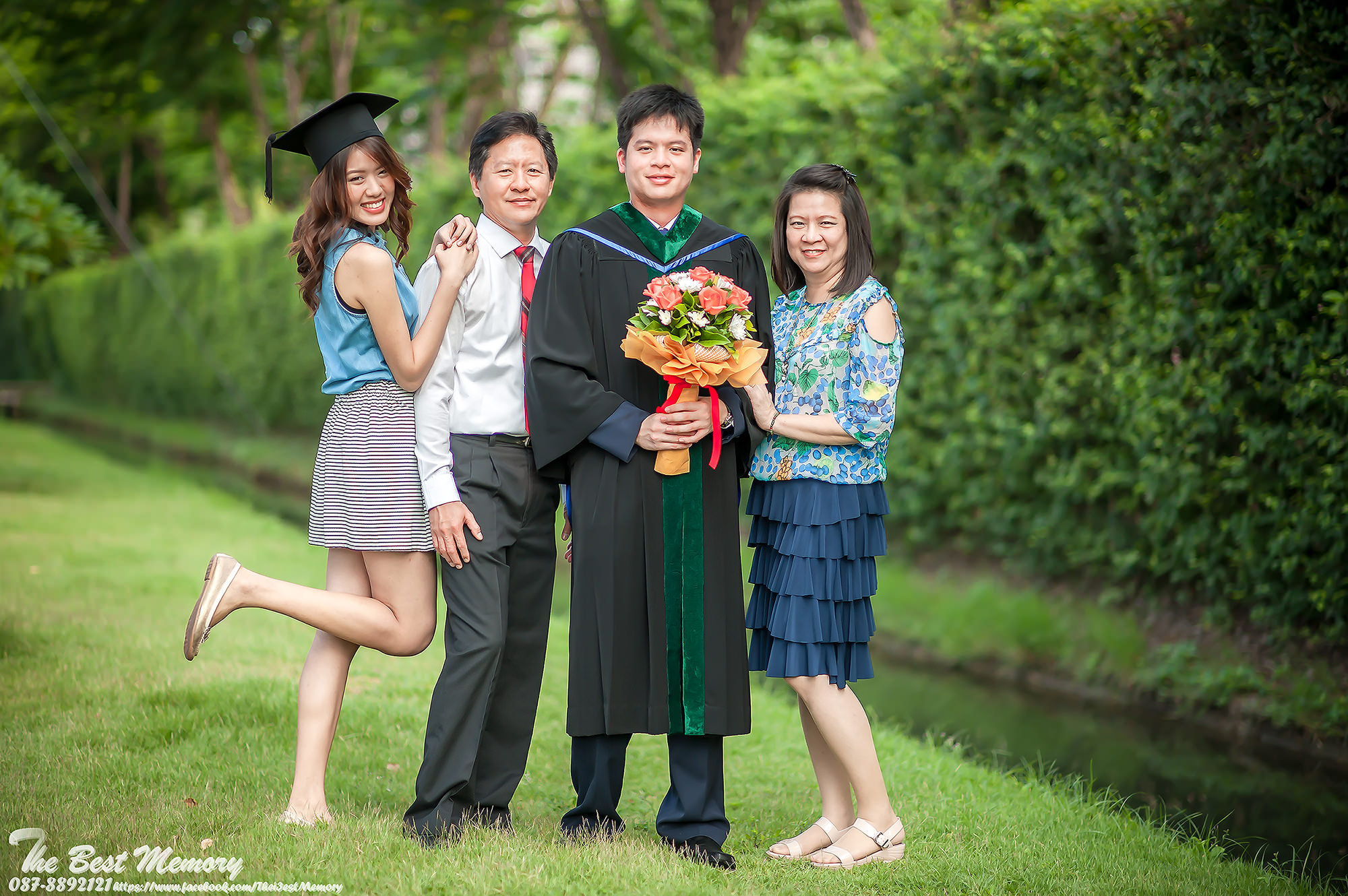 ช่างภาพรับปริญญา ถ่ายรูปรับปริญญา หาช่างภาพ ช่างกล้อง ถ่ายรูปรับปริญญานอกรอบ โดยทีมงานมืออาชีพ