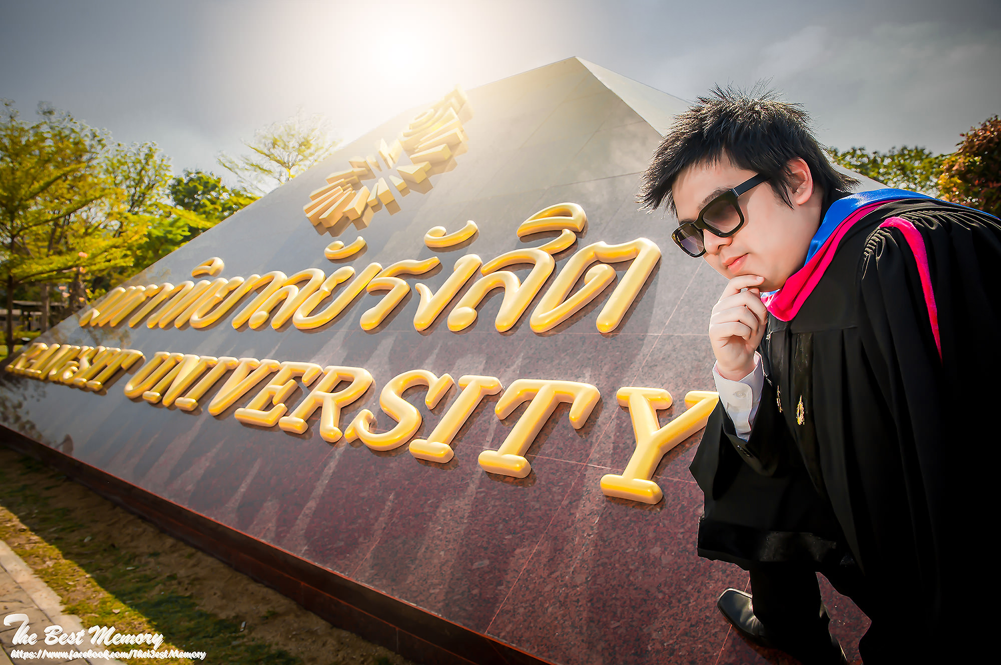 ช่างภาพรับปริญญา ถ่ายรูปรับปริญญา หาช่างภาพ ช่างกล้อง ถ่ายรูปรับปริญญานอกรอบ โดยทีมงานมืออาชีพ