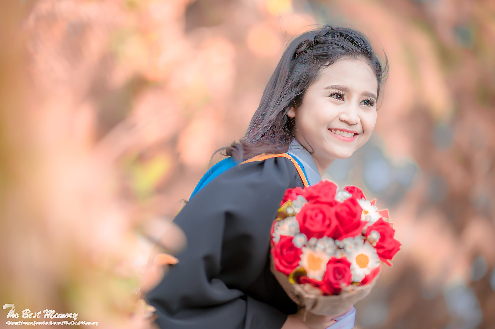 ถ่ายรูปรับปริญญา ช่างภาพรับปริญญา หาช่างภาพ ช่างกล้อง ถ่ายรูปรับปริญญานอกรอบ