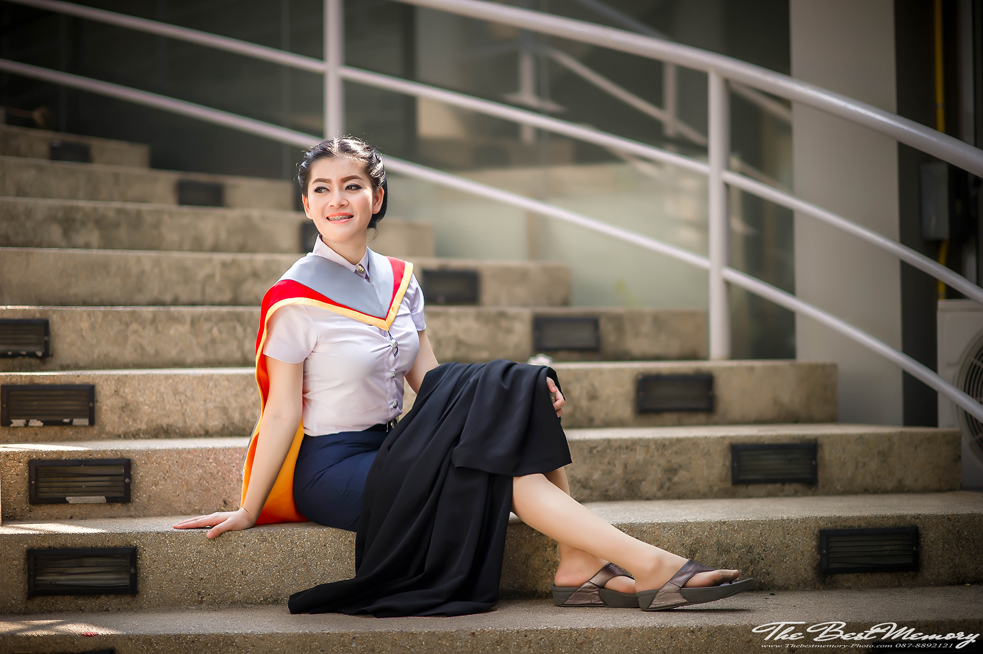 ถ่ายรูปรับปริญญา ช่างภาพรับปริญญา หาช่างภาพ ช่างกล้อง ถ่ายรูปรับปริญญานอกรอบ