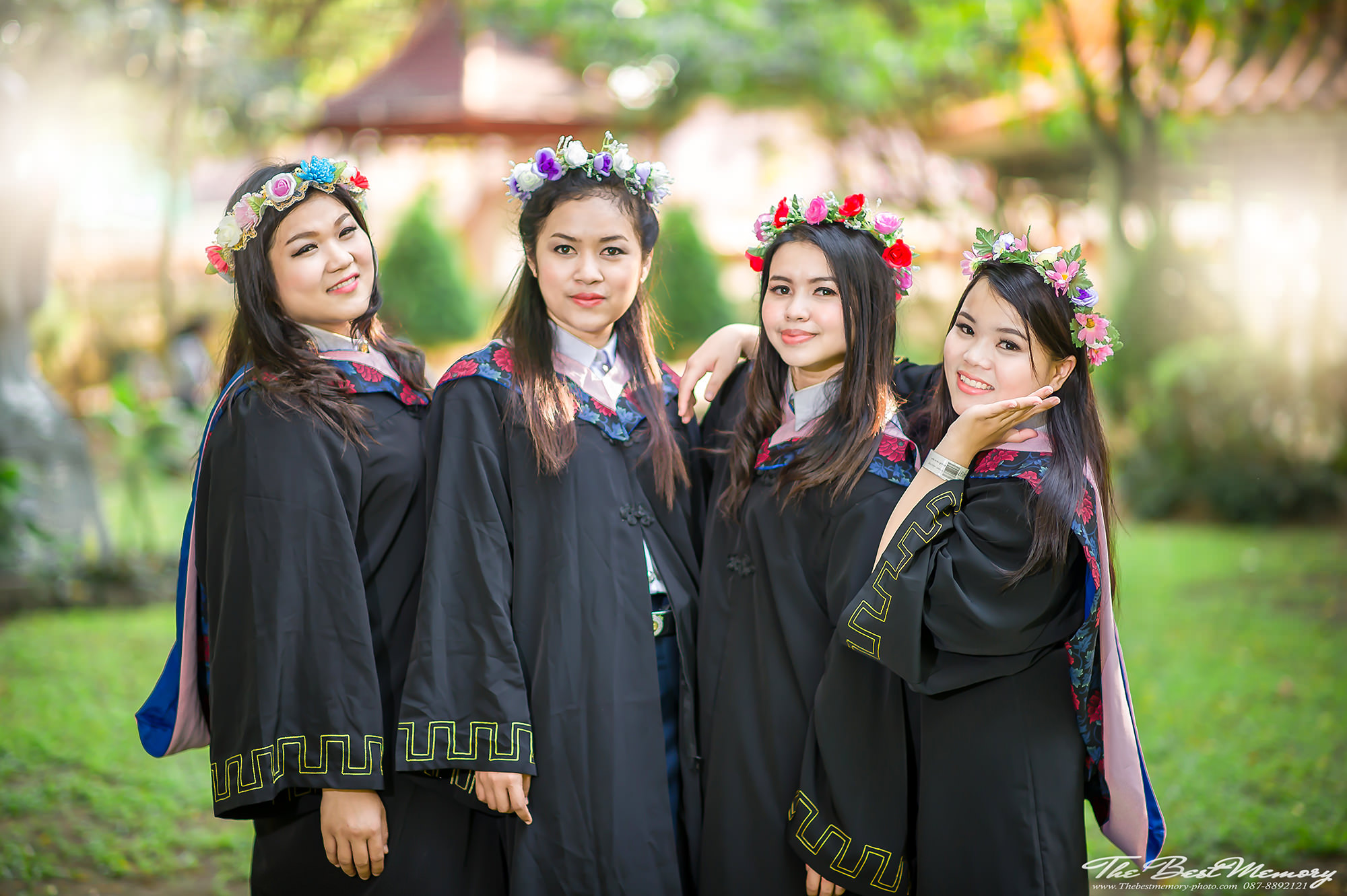 ถ่ายรูปรับปริญญา ช่างภาพรับปริญญา หาช่างภาพ ช่างกล้อง ถ่ายรูปรับปริญญานอกรอบ