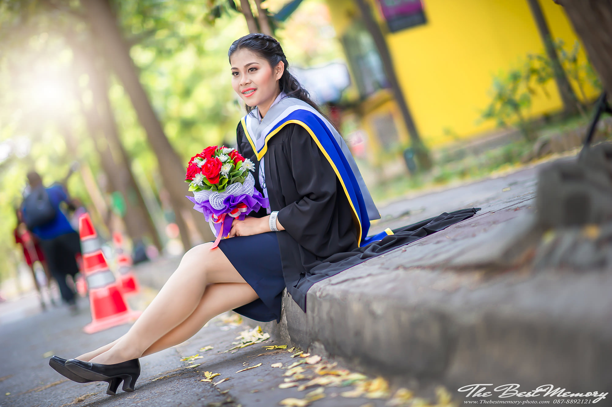 ถ่ายรูปรับปริญญา ช่างภาพรับปริญญา หาช่างภาพ ช่างกล้อง ถ่ายรูปรับปริญญานอกรอบ