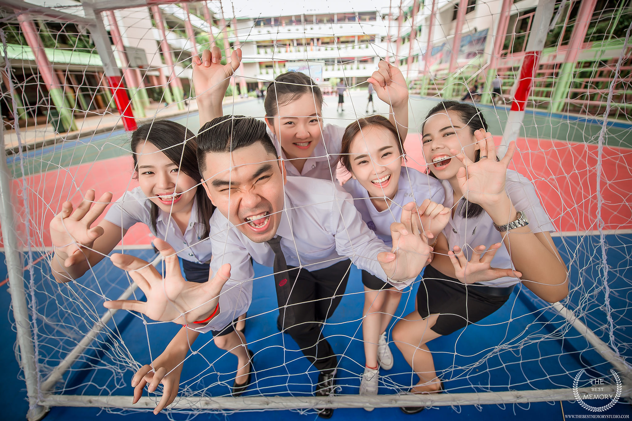 ช่างภาพรับปริญญา ถ่ายรูปรับปริญญา หาช่างภาพ ช่างกล้อง ถ่ายรูปรับปริญญานอกรอบ โดยทีมงานมืออาชีพ