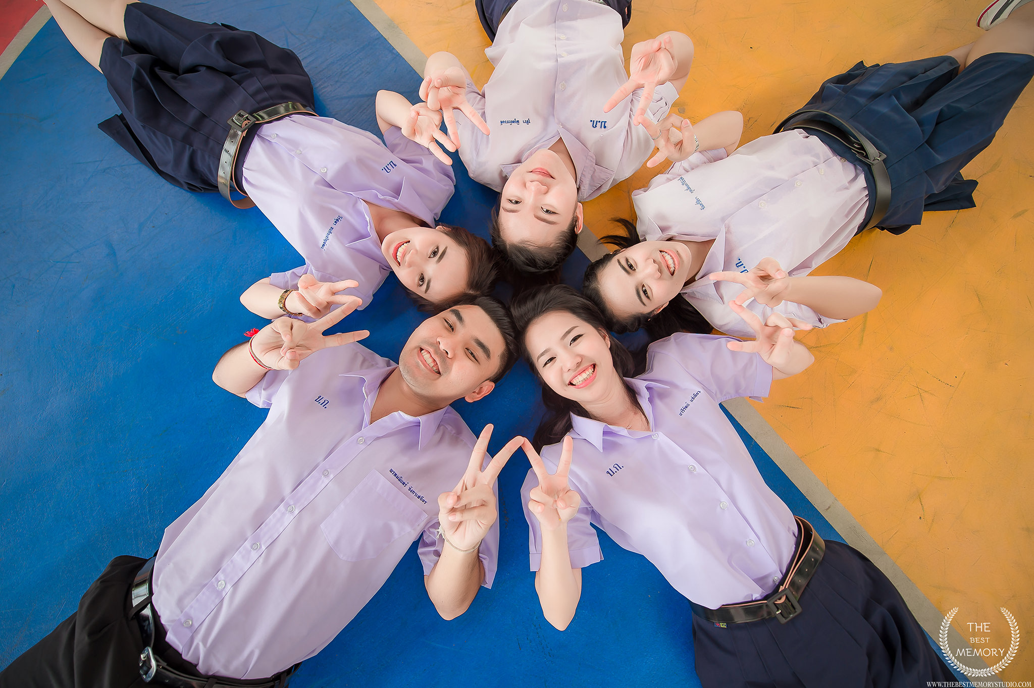 ช่างภาพรับปริญญา ถ่ายรูปรับปริญญา หาช่างภาพ ช่างกล้อง ถ่ายรูปรับปริญญานอกรอบ โดยทีมงานมืออาชีพ