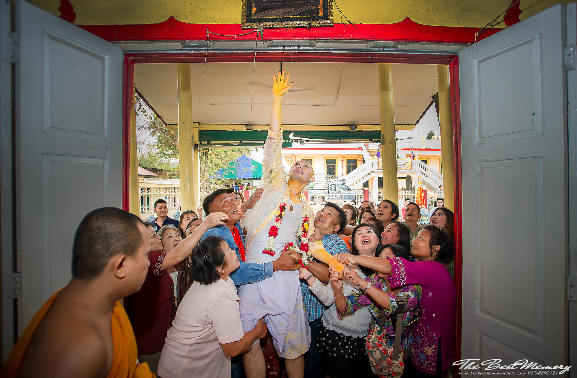 ช่างภาพงานบวช ถ่ายรูปงานบวช หาช่างภาพงานบวช รับถ่ายภาพงานบวช ตากล้องงานบวช รับถ่ายภาพงานบวช งานบวช