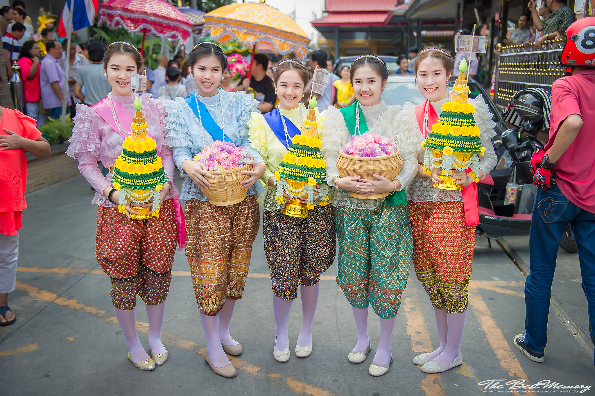 ช่างภาพงานบวช ถ่ายรูปงานบวช หาช่างภาพงานบวช รับถ่ายภาพงานบวช ตากล้องงานบวช รับถ่ายภาพงานบวช งานบวช