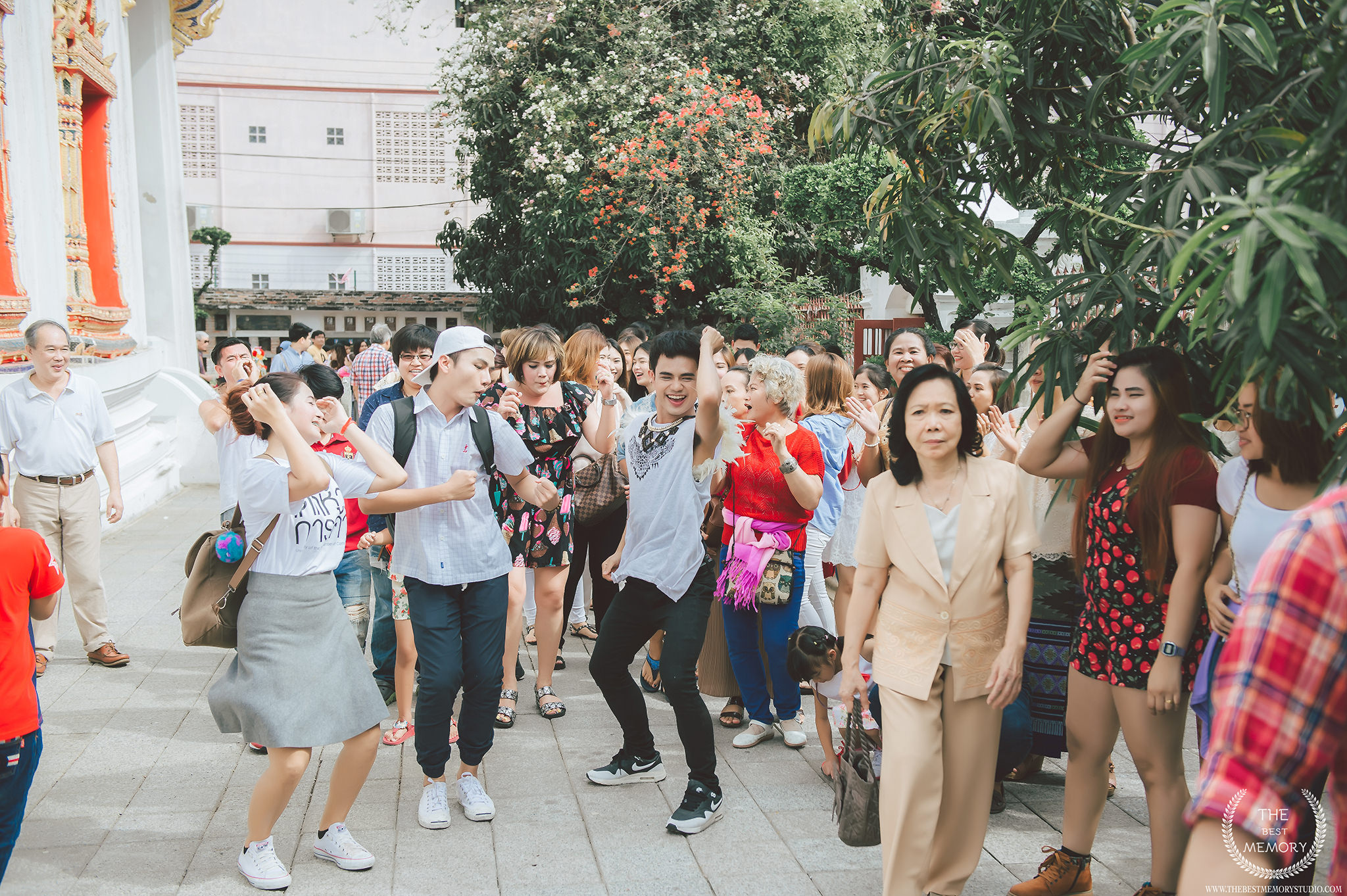ช่างภาพงานบวช ถ่ายรูปงานบวช หาช่างภาพงานบวช รับถ่ายภาพงานบวช ตากล้องงานบวช รับถ่ายภาพงานบวช งานบวช