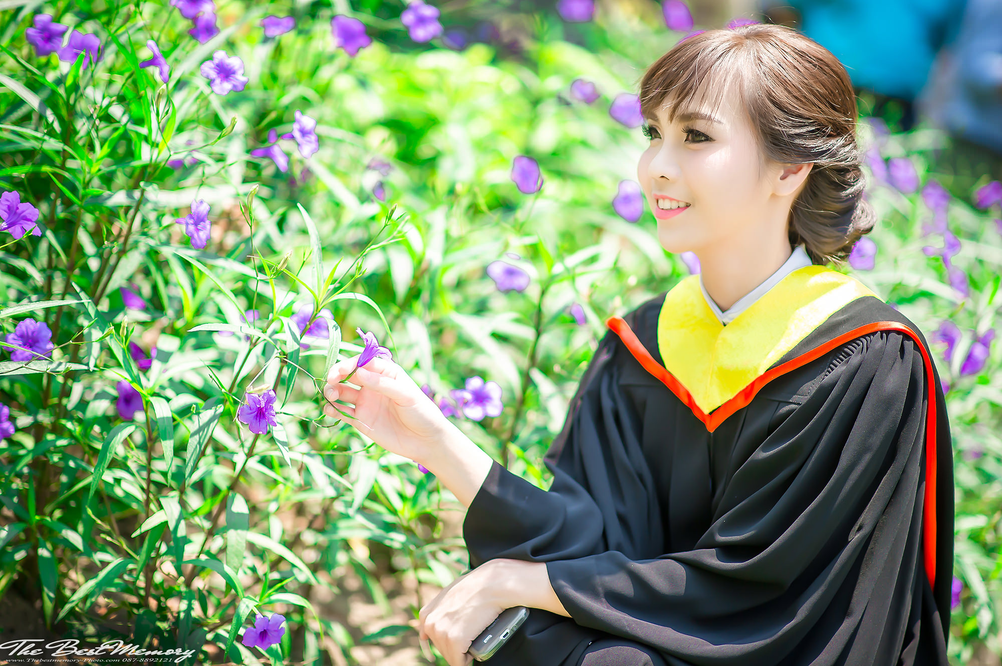 ช่างภาพรับปริญญา ถ่ายรูปรับปริญญา หาช่างภาพ ถ่ายรูปรับปริญญานอกรอบ